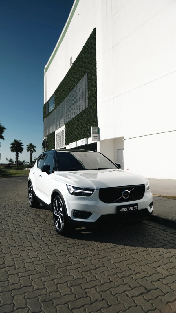 VOLVO XC40 1.5 T5 RECHARGE R-DESIGN GEARTRONIC