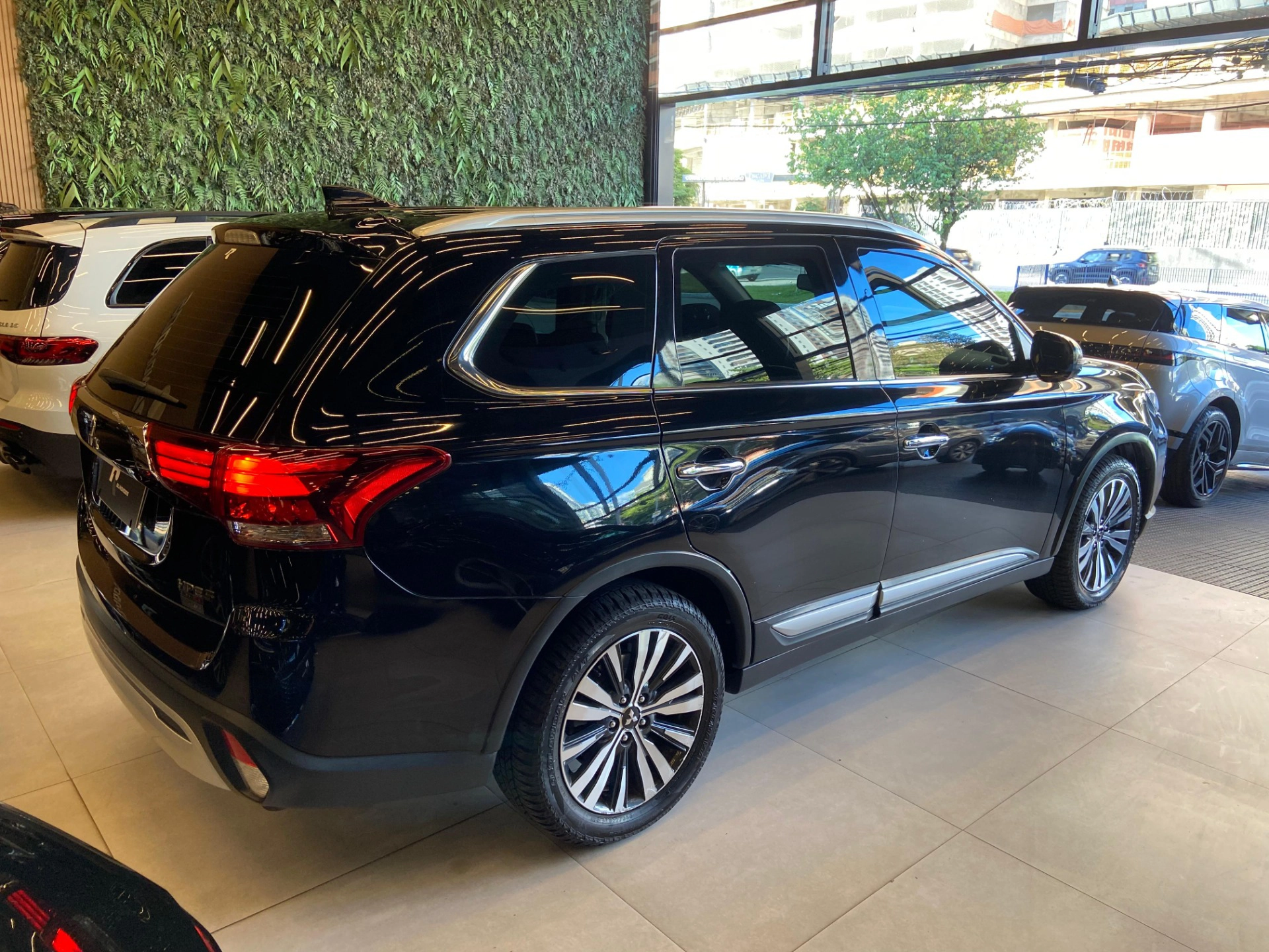 mitsubishi OUTLANDER 2.2 MIVEC DI-D DIESEL HPE-S AWD AUTOMÁTICO 2019