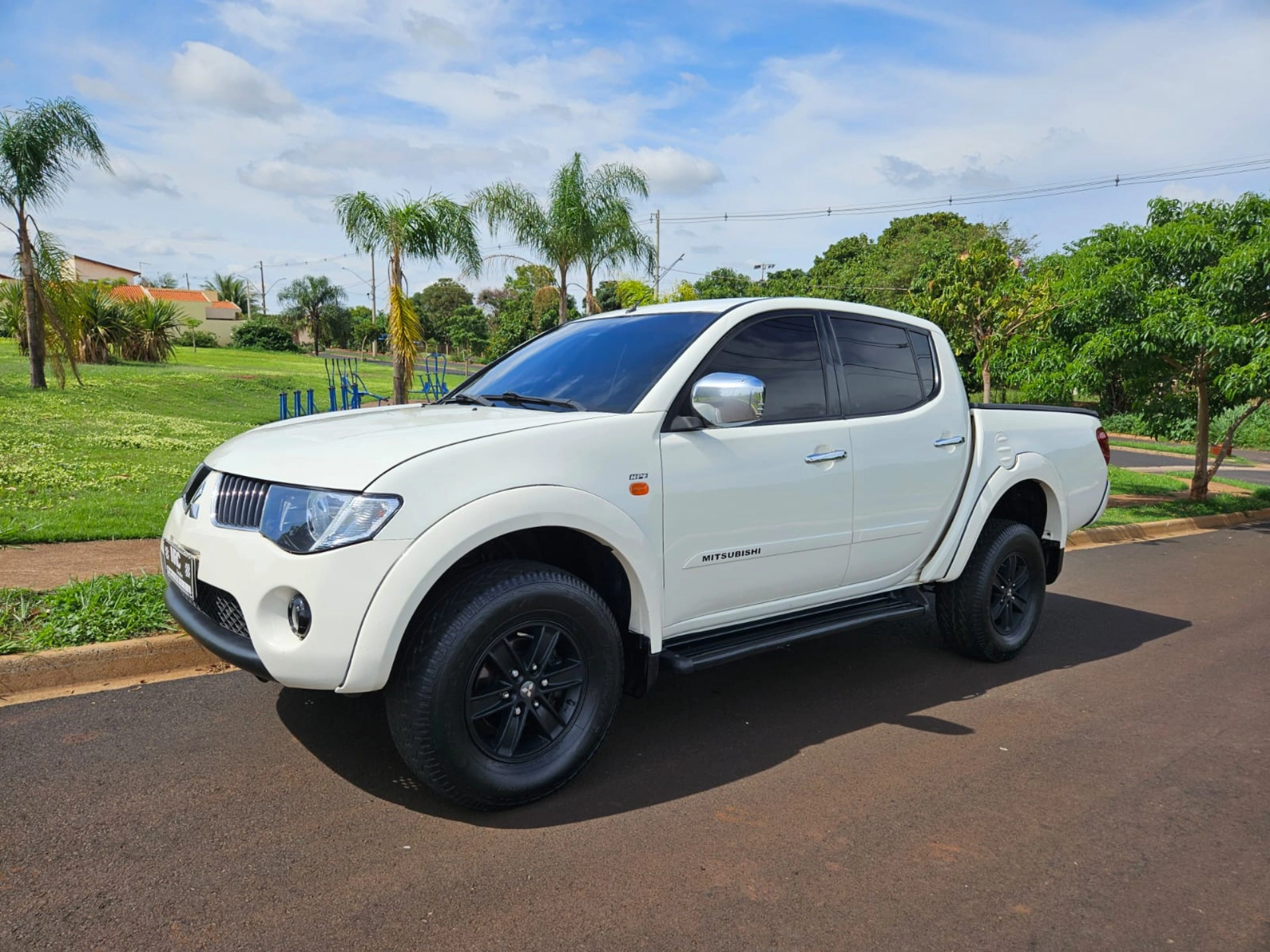 MITSUBISHI L200 2.5 GL 4X4 CD 8V TURBO DIESEL 4P MANUAL