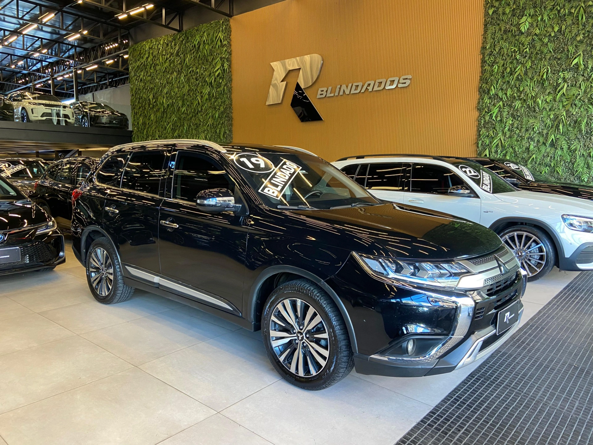 mitsubishi OUTLANDER 2.2 MIVEC DI-D DIESEL HPE-S AWD AUTOMÁTICO 2019