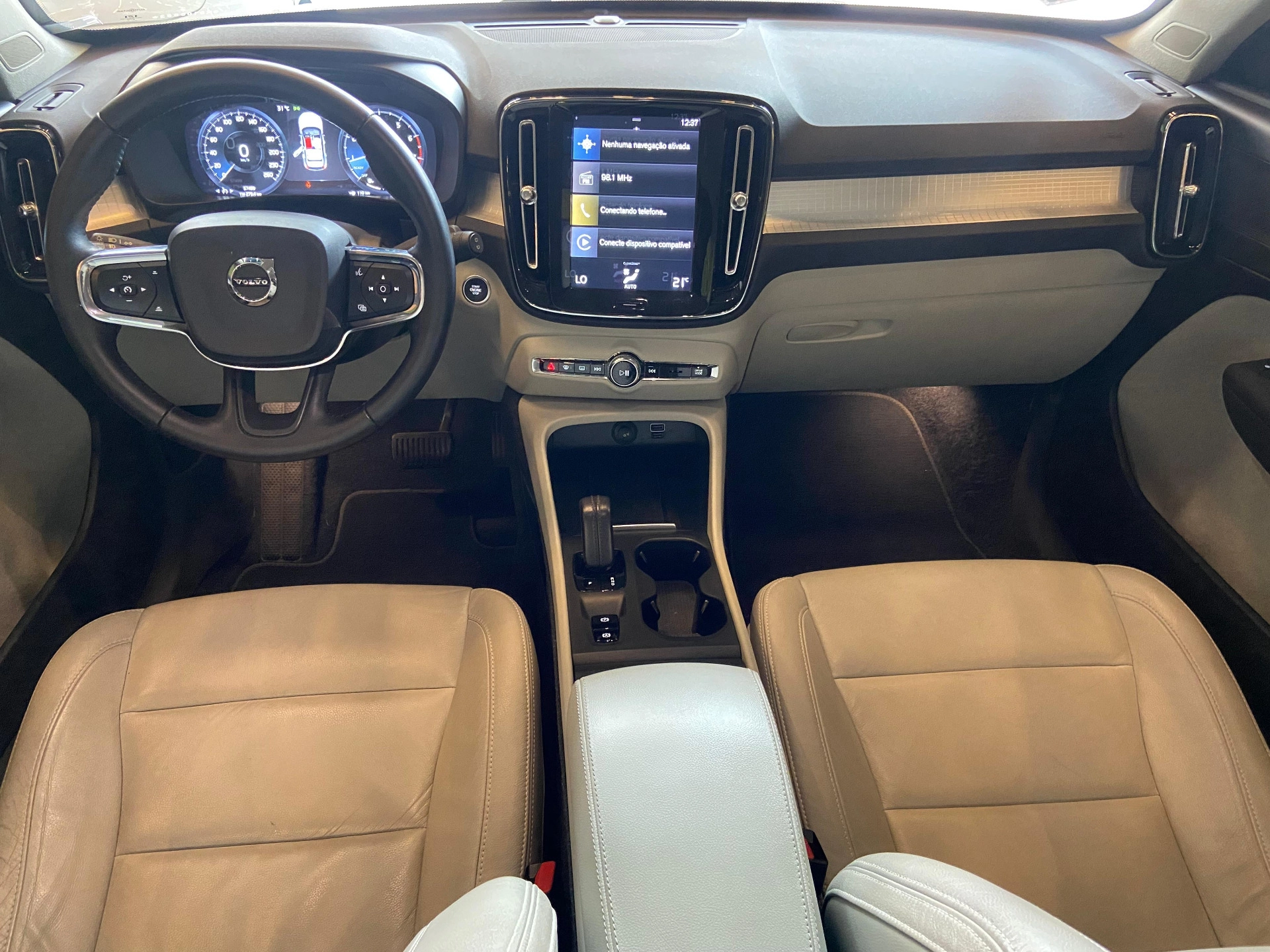 volvo XC40 2.0 T5 GASOLINA MOMENTUM AWD GEARTRONIC 2019