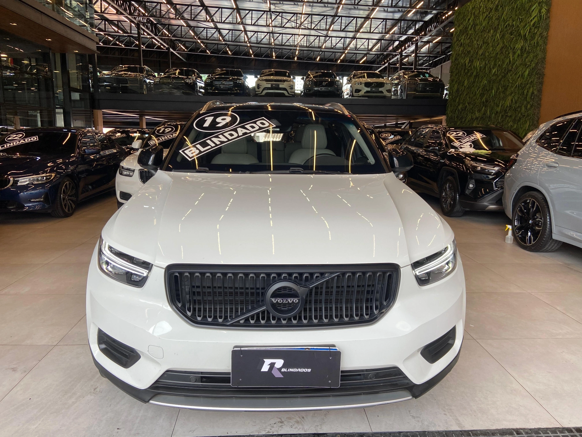 volvo XC40 2.0 T5 GASOLINA MOMENTUM AWD GEARTRONIC 2019