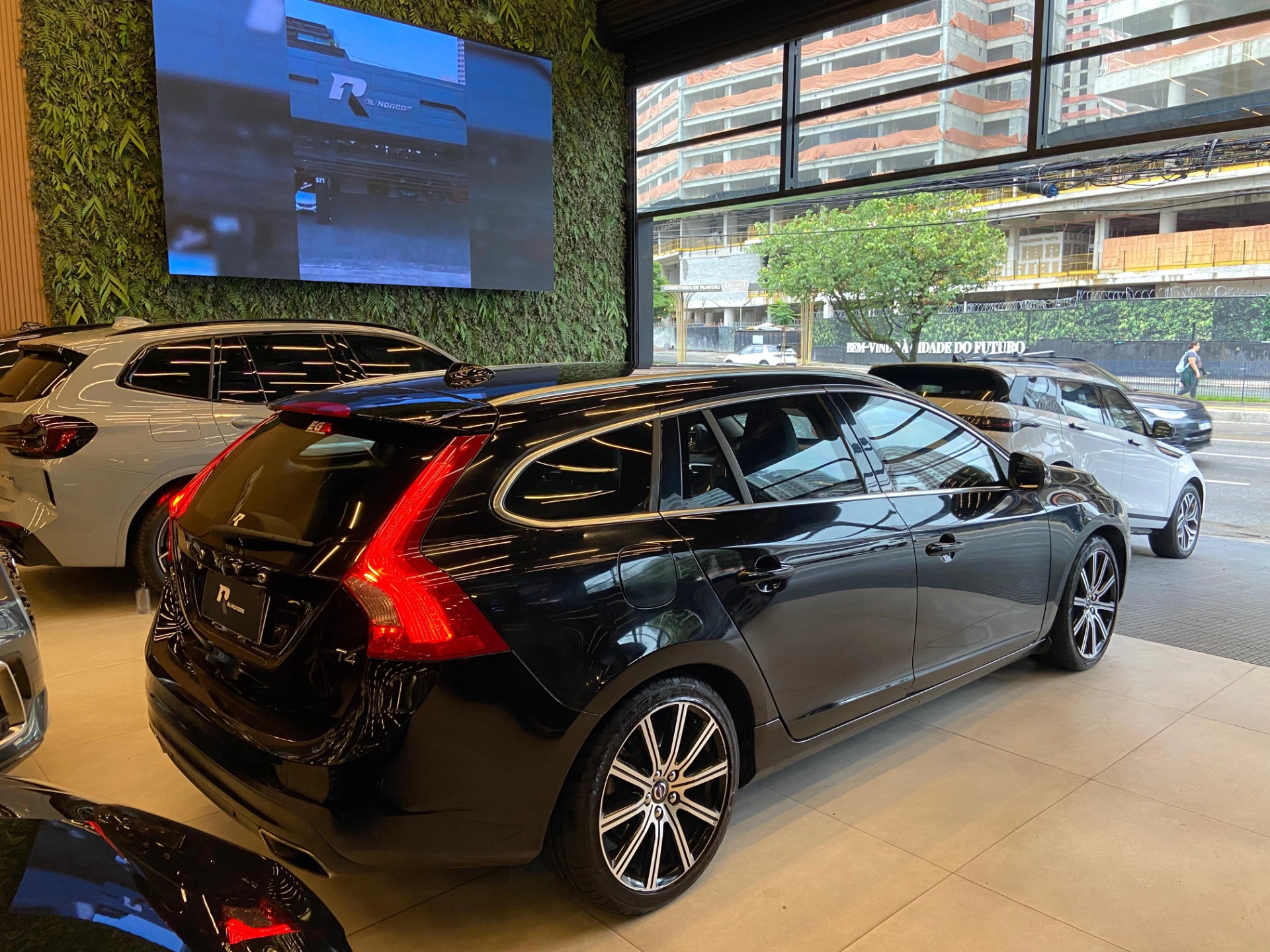 volvo V60 2.0 T4 MOMENTUM GASOLINA 4P AUTOMÁTICO 2018