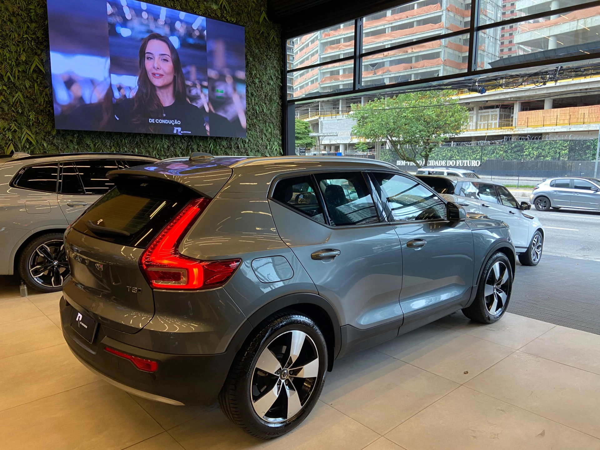 volvo XC40 2.0 T5 GASOLINA MOMENTUM AWD GEARTRONIC 2019