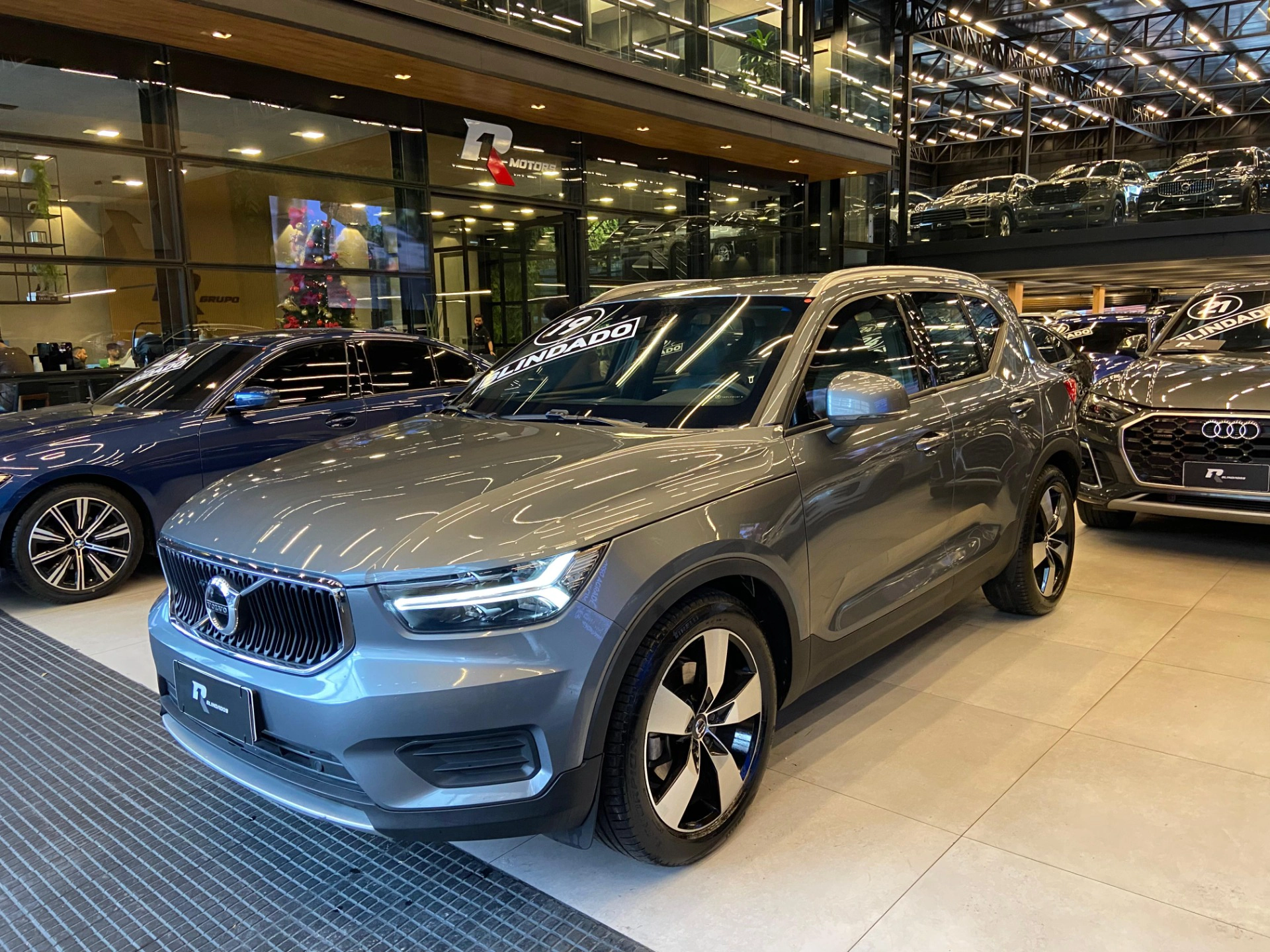 volvo XC40 2.0 T5 GASOLINA MOMENTUM AWD GEARTRONIC 2019