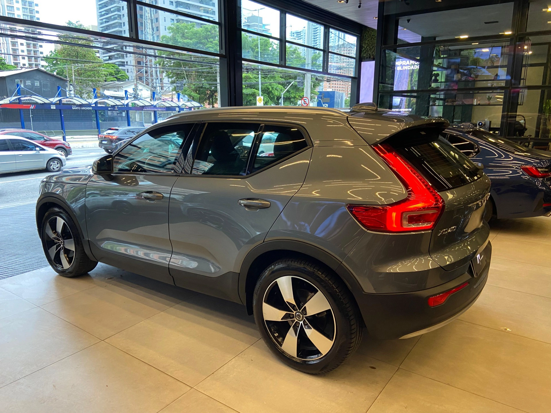 volvo XC40 2.0 T5 GASOLINA MOMENTUM AWD GEARTRONIC 2019