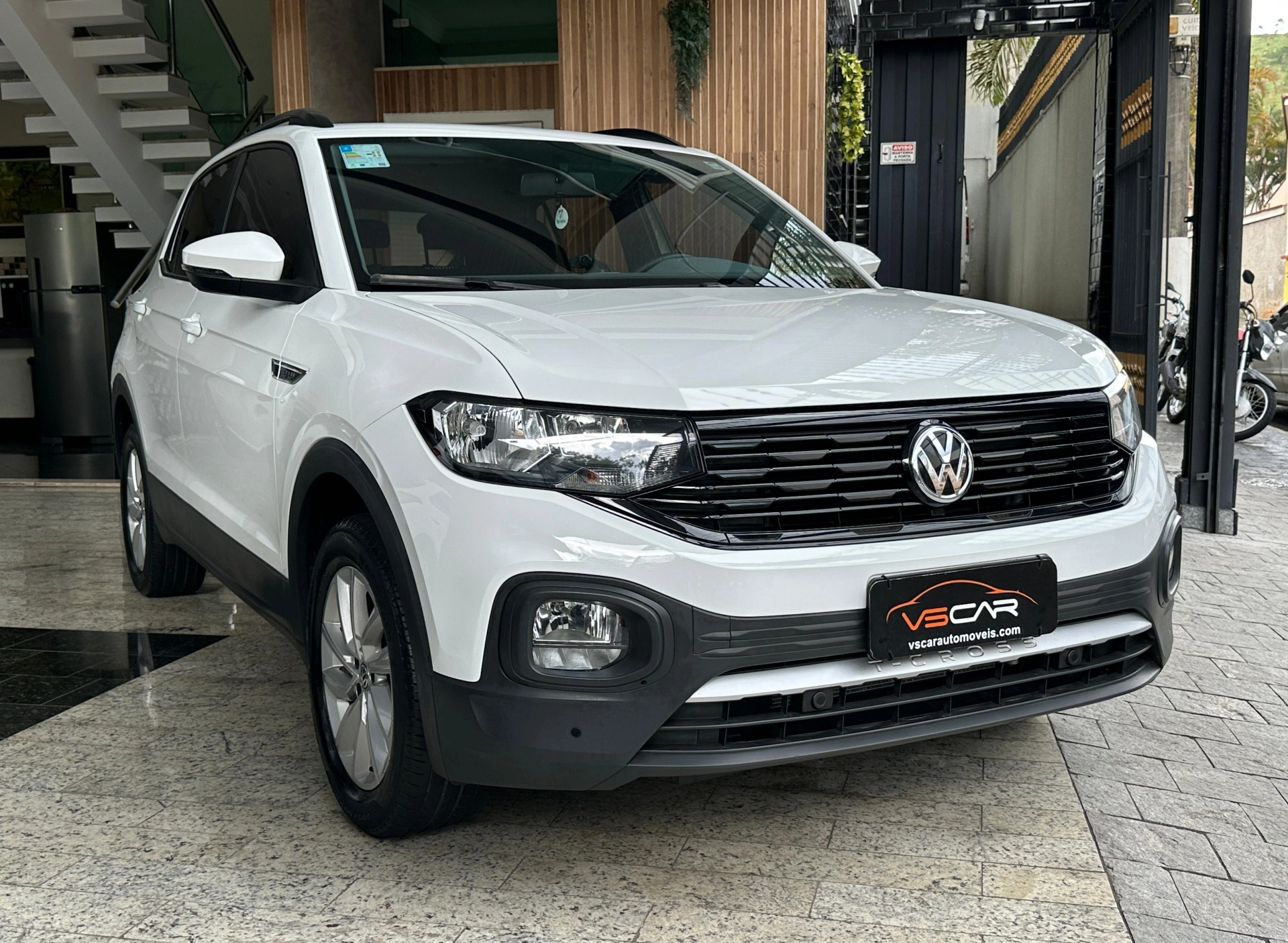 VOLKSWAGEN T-CROSS 1.0 200 TSI TOTAL FLEX AUTOMÁTICO