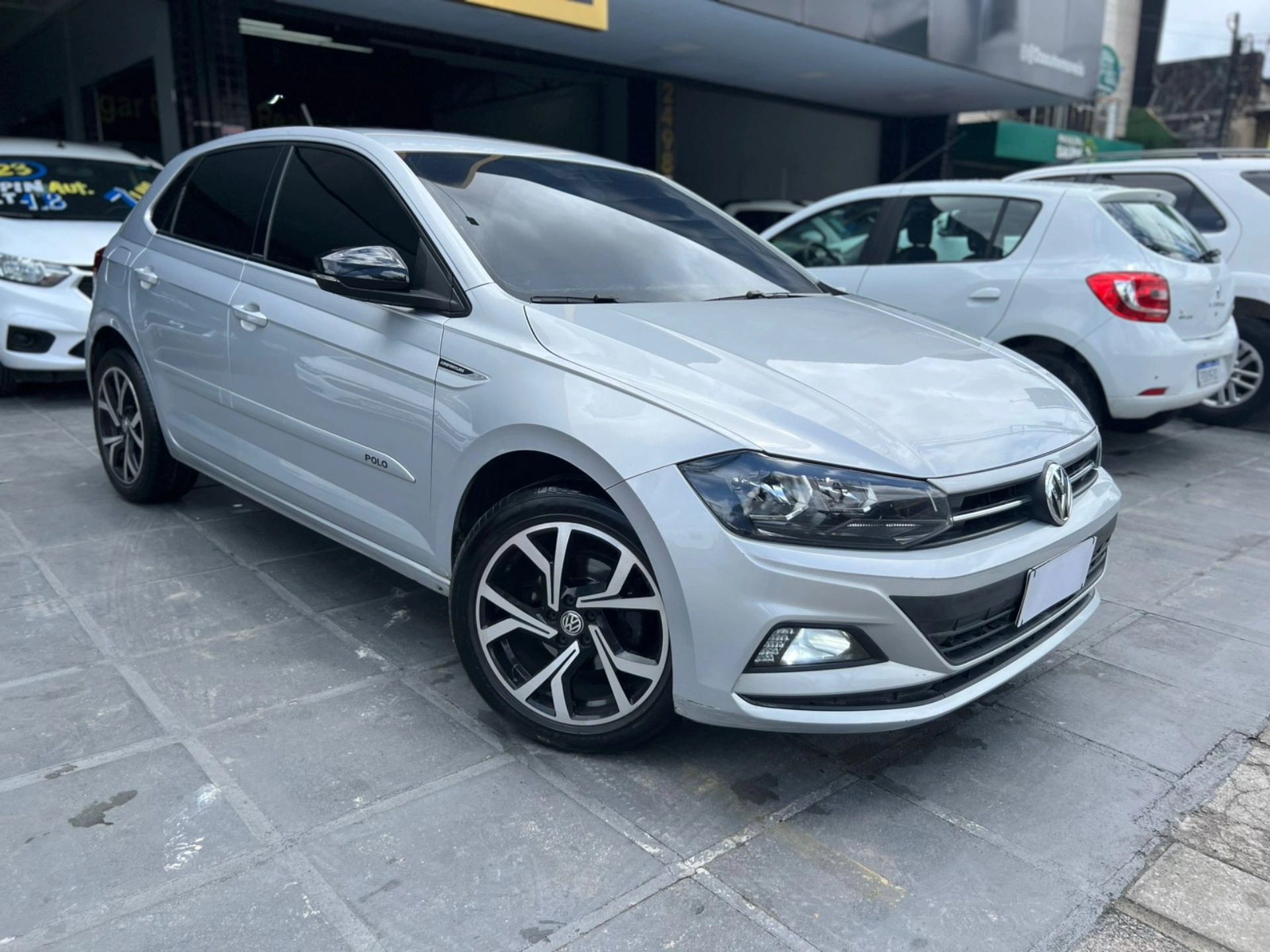 VOLKSWAGEN POLO 1.0 200 TSI COMFORTLINE AUTOMÁTICO