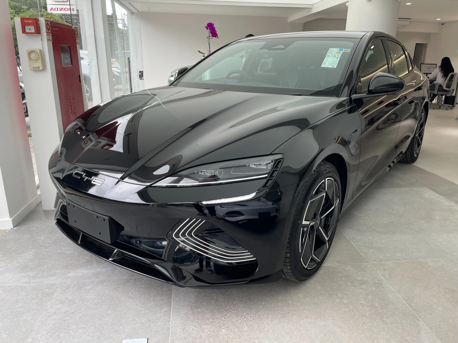 82,5 KW ELÉTRICO AWD