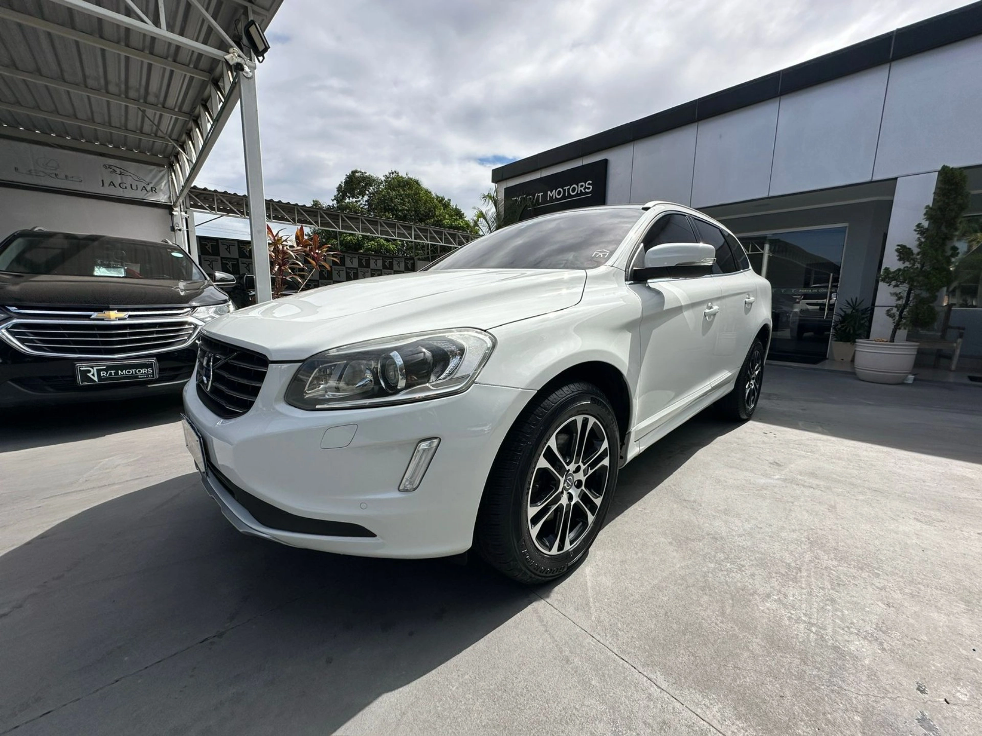 VOLVO XC60 2.0 T5 DYNAMIC FWD TURBO GASOLINA 4P AUTOMÁTICO