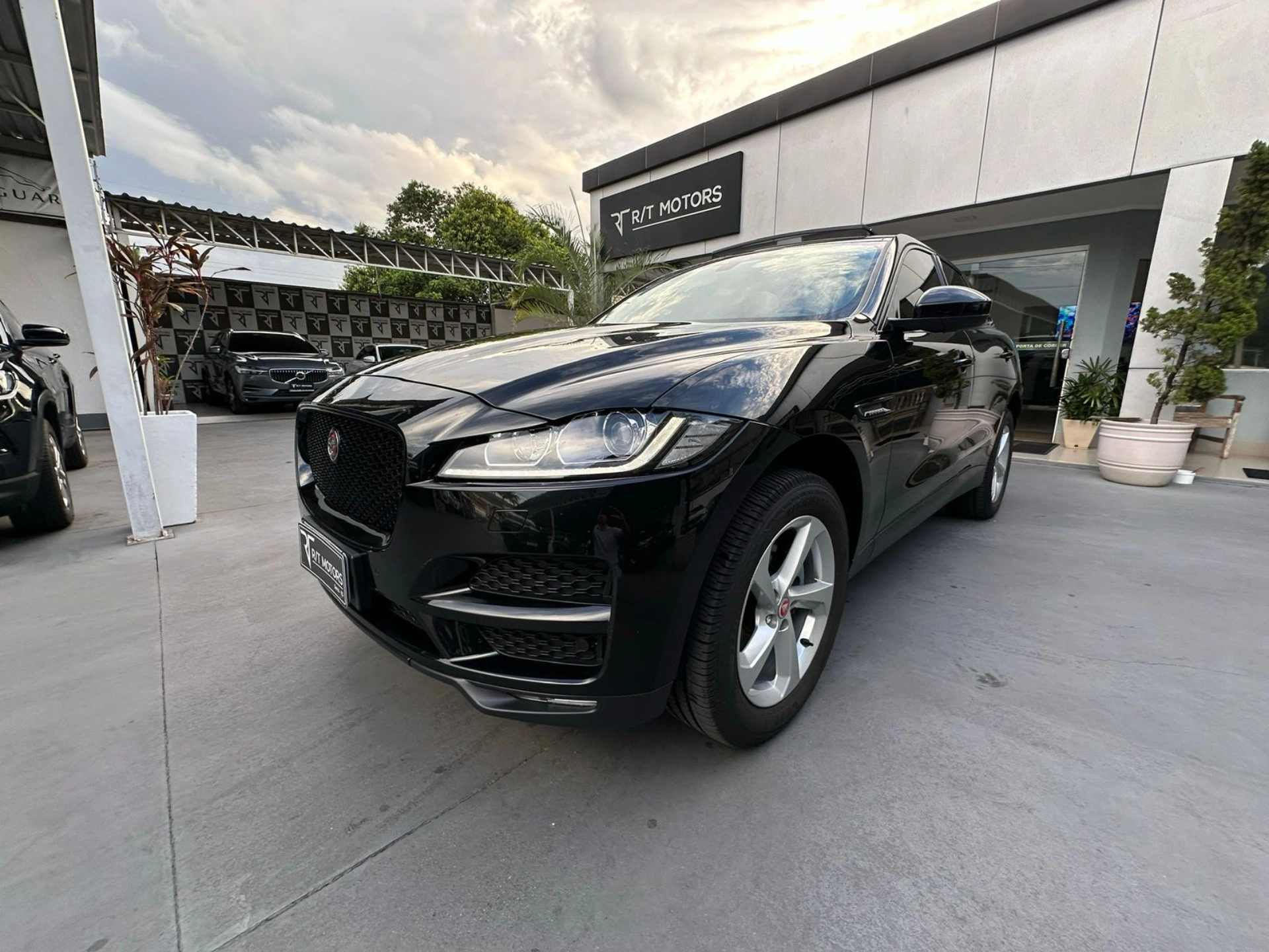 JAGUAR F-PACE 2.0 16V TURBO DIESEL PRESTIGE AWD 4P AUTOMÁTICO