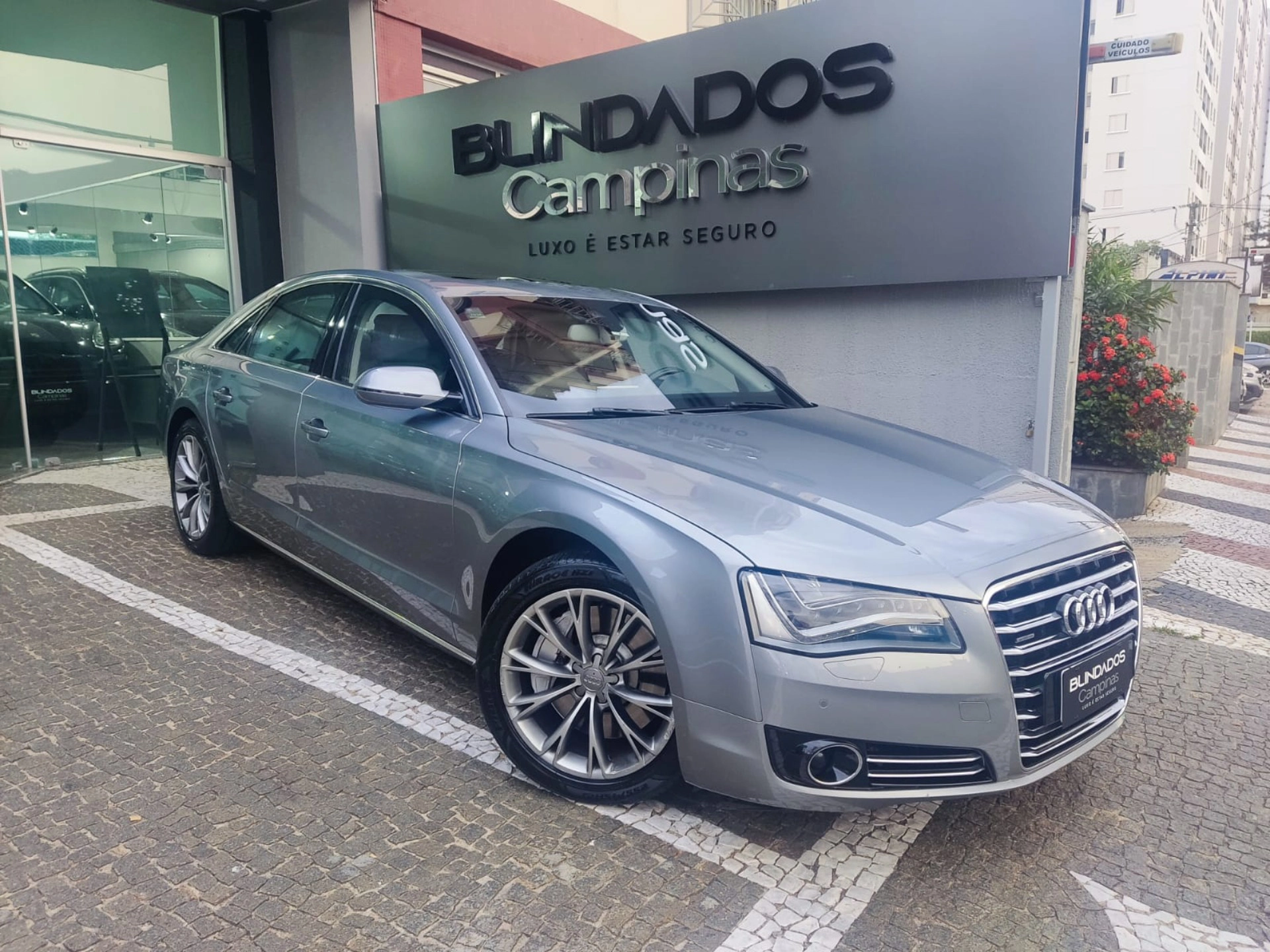 AUDI A8 4.2 QUATTRO V8 40V GASOLINA 4P TIPTRONIC