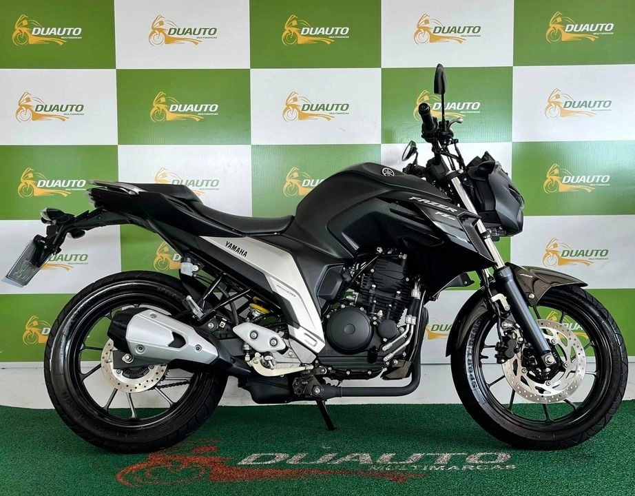 YAMAHA FZ25 FAZER ABS Street