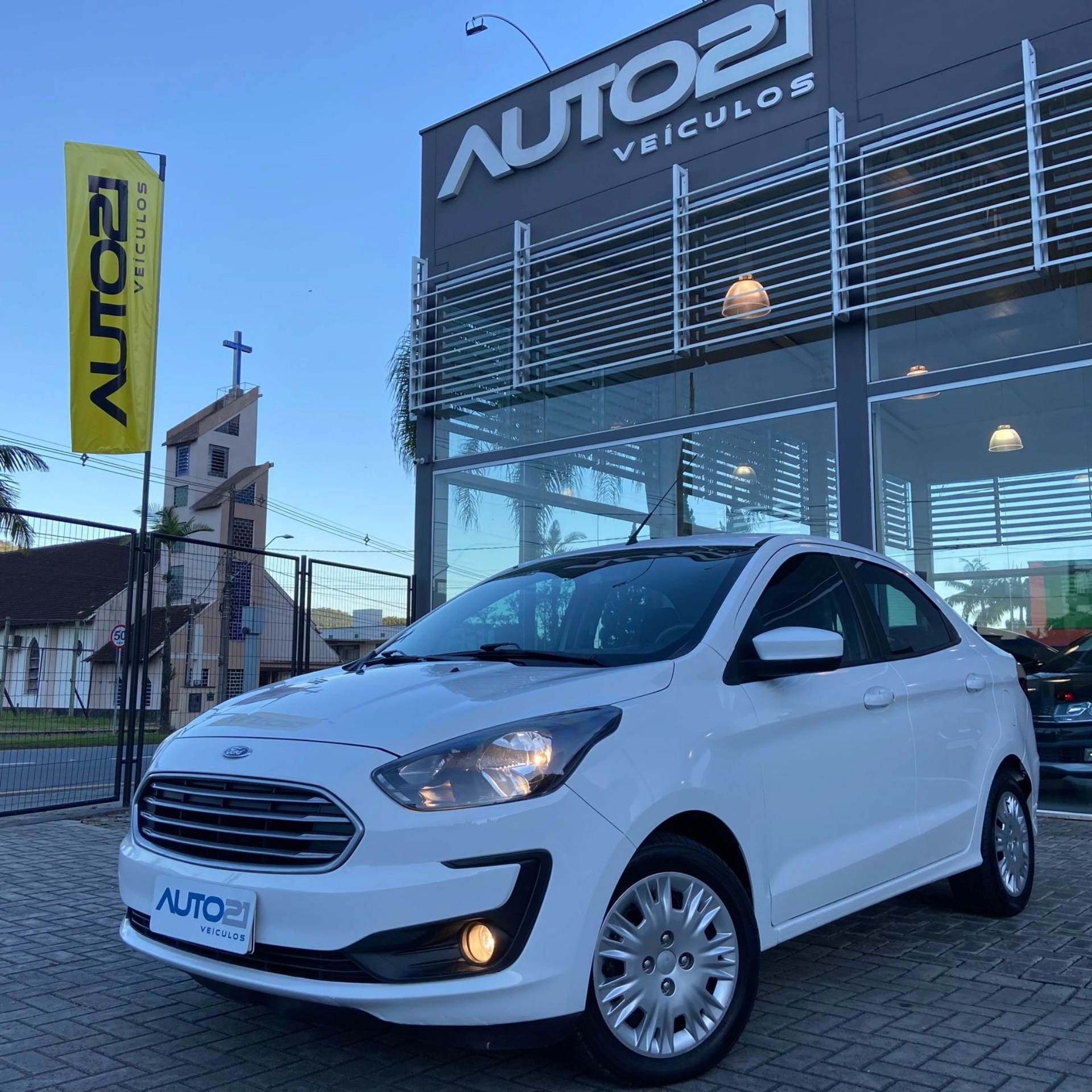 FORD KA 1.5 TI-VCT FLEX SE PLUS SEDAN AUTOMÁTICO