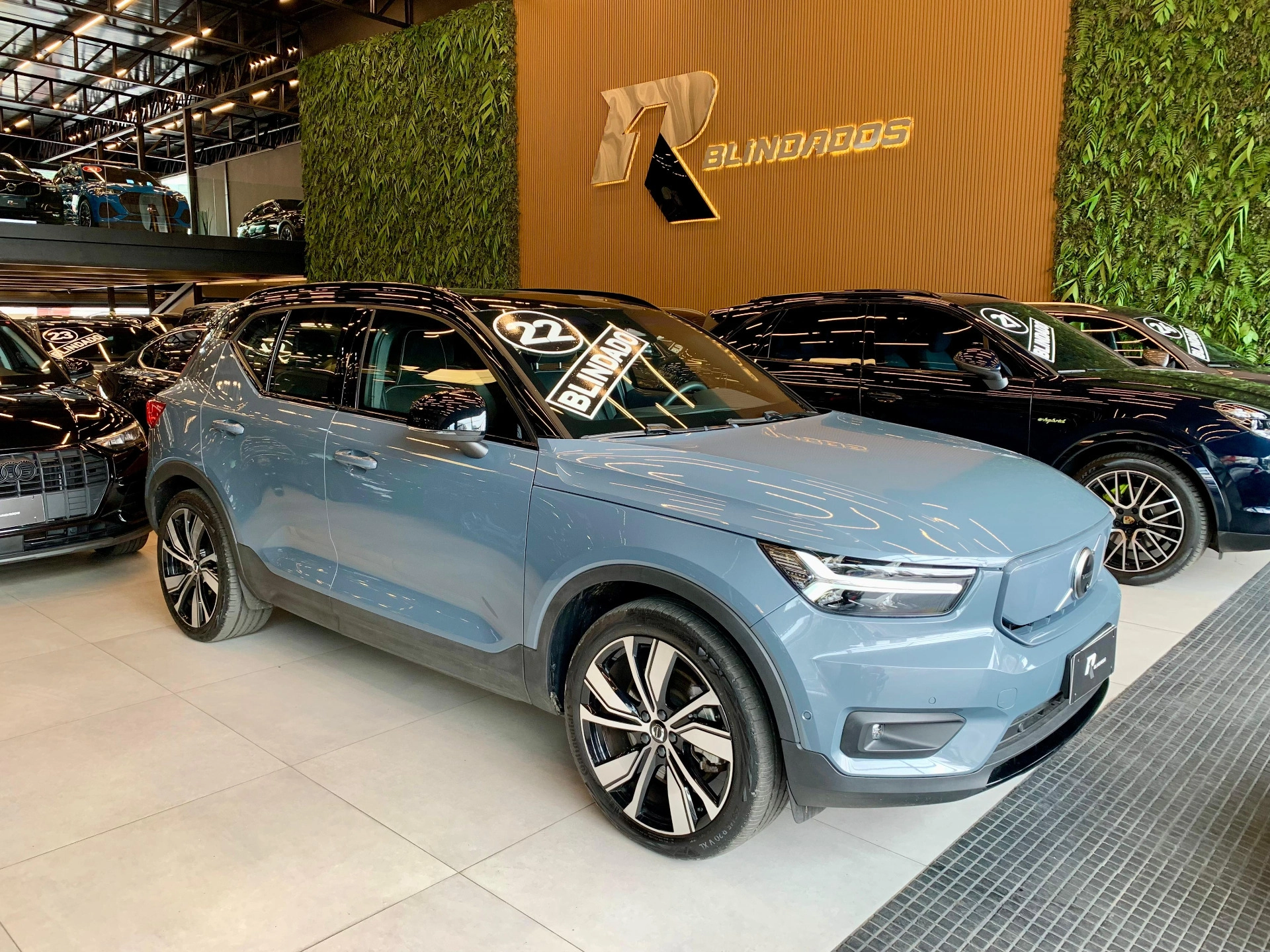 volvo XC40 P8 RECHARGE ELECTRIC BEV PURE AWD 2022