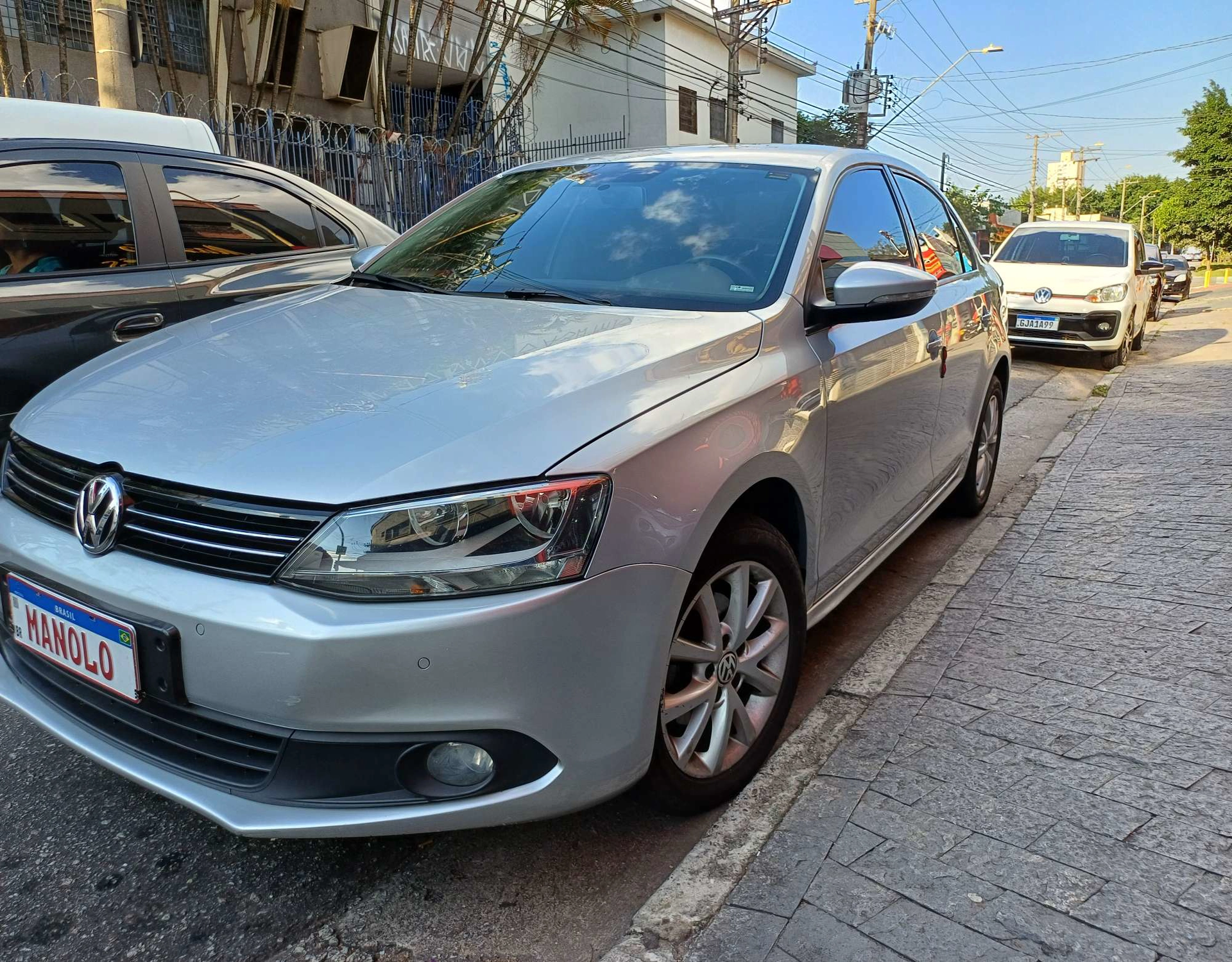 VOLKSWAGEN JETTA 2.0 COMFORTLINE FLEX 4P TIPTRONIC