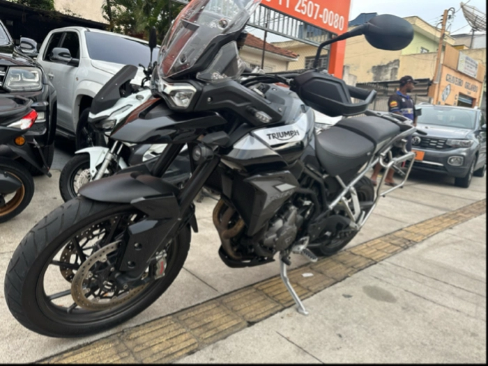 TRIUMPH TIGER 900 GT Esportiva