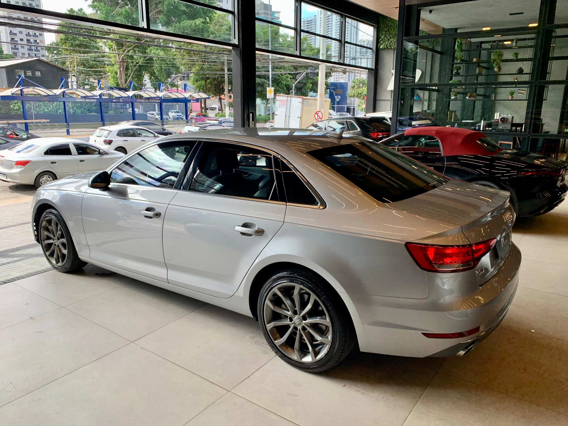 audi A4 2.0 TFSI AMBIENTE GASOLINA 4P S TRONIC 2017