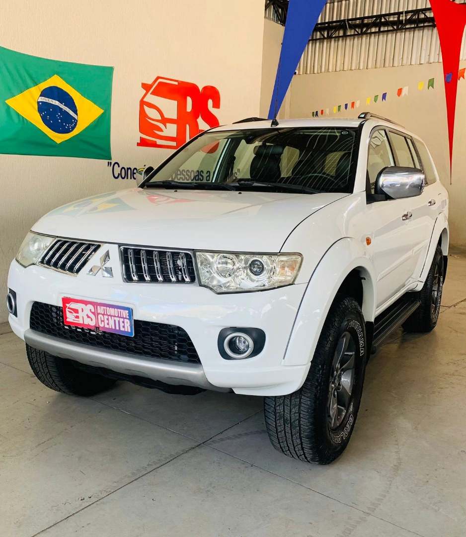 MITSUBISHI PAJERO DAKAR 3.2 HPE 4X4 7 LUGARES 16V TURBO INTERCOOLER DIESEL 4P AUTOMÁTICO