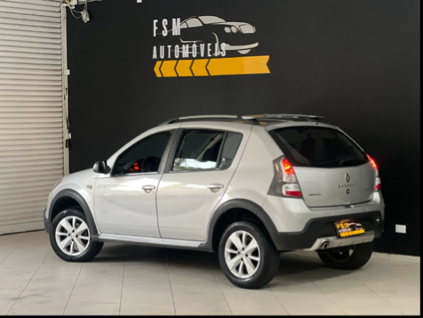 RENAULT SANDERO 1.6 STEPWAY 16V FLEX 4P MANUAL