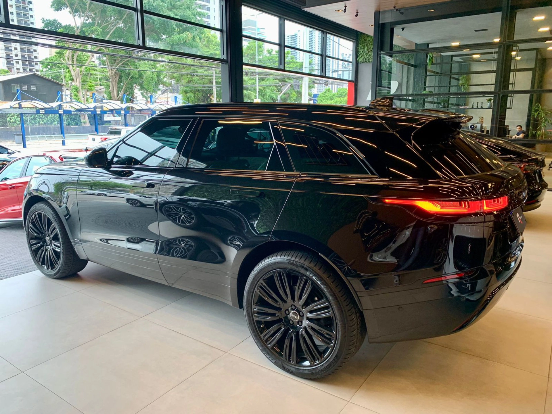 land rover RANGE ROVER VELAR 2.0 P250 GASOLINA R-DYNAMIC SE AUTOMÁTICO 2018