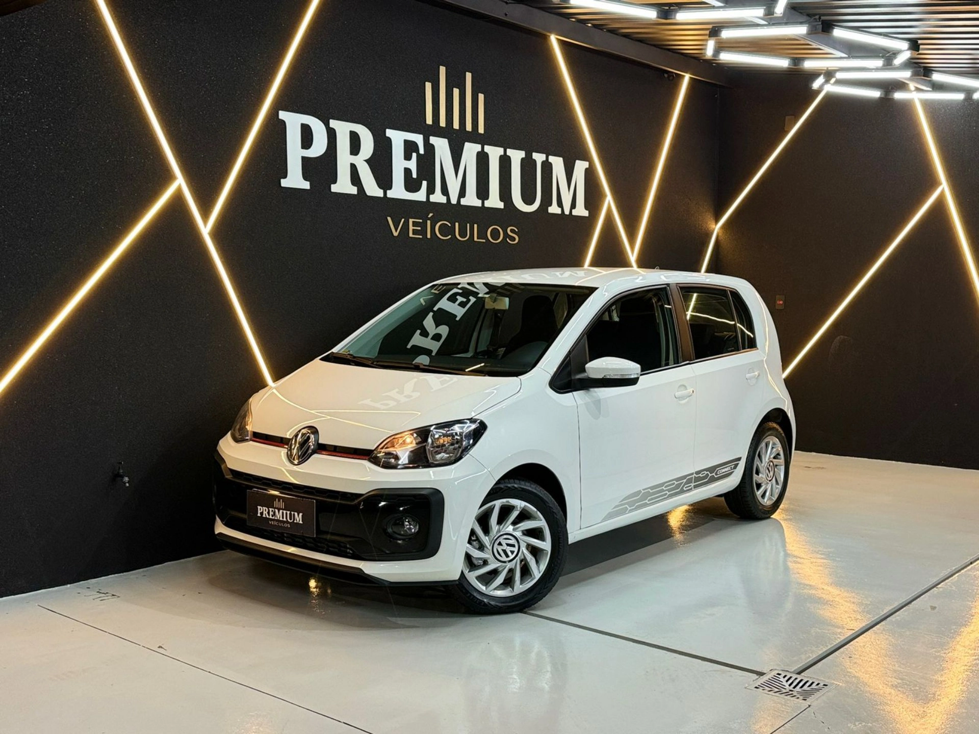 VOLKSWAGEN UP 1.0 170 TSI TOTAL FLEX CONNECT 4P MANUAL