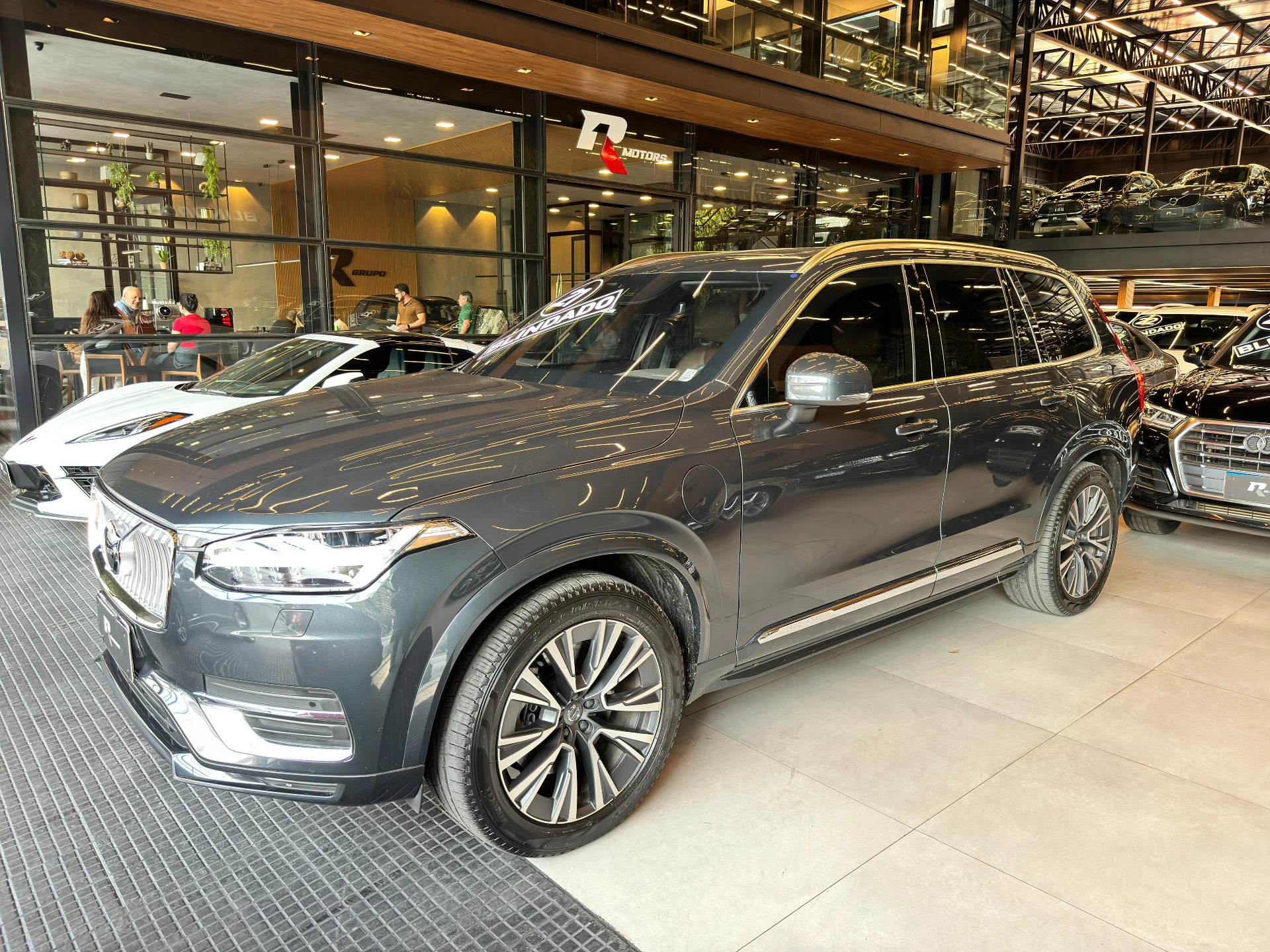 volvo XC90 2.0 T8 HYBRID MOMENTUM AWD GEARTRONIC 2021