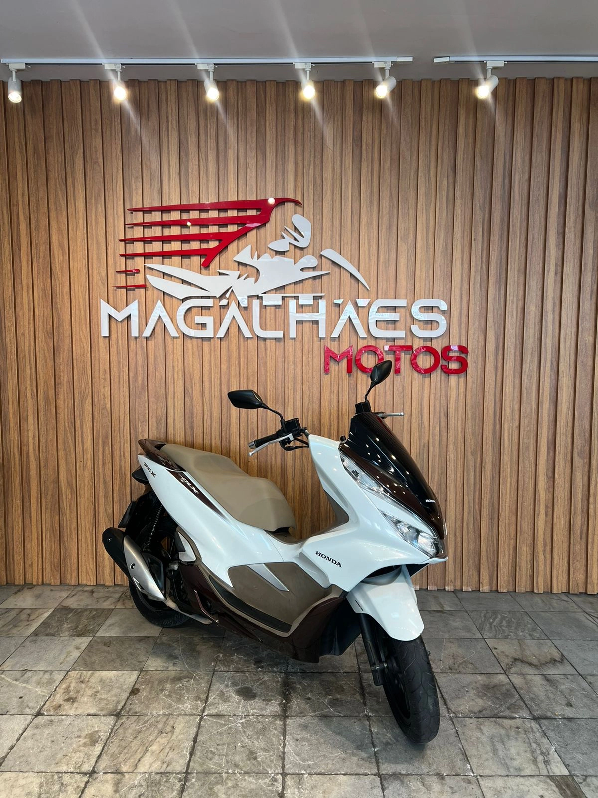 HONDA PCX DLX Scooter