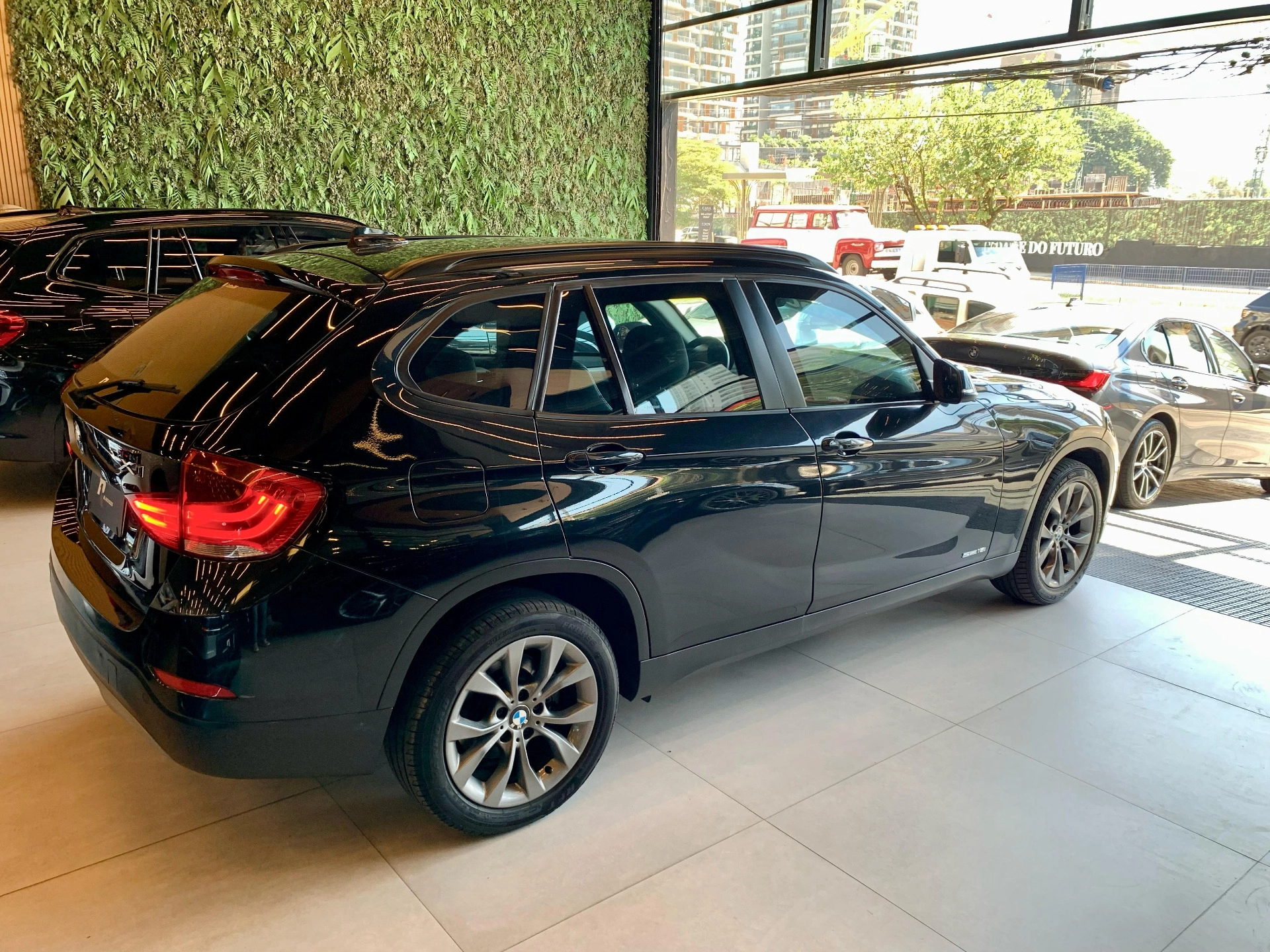 bmw X1 2.0 16V GASOLINA SDRIVE18I 4P AUTOMÁTICO 2013