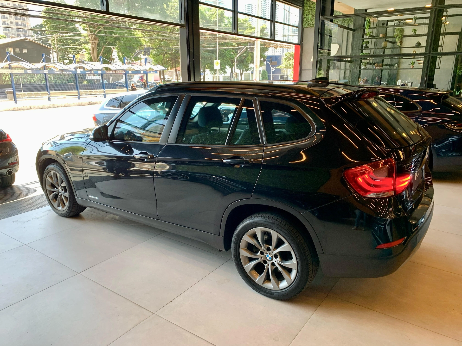 bmw X1 2.0 16V GASOLINA SDRIVE18I 4P AUTOMÁTICO 2013