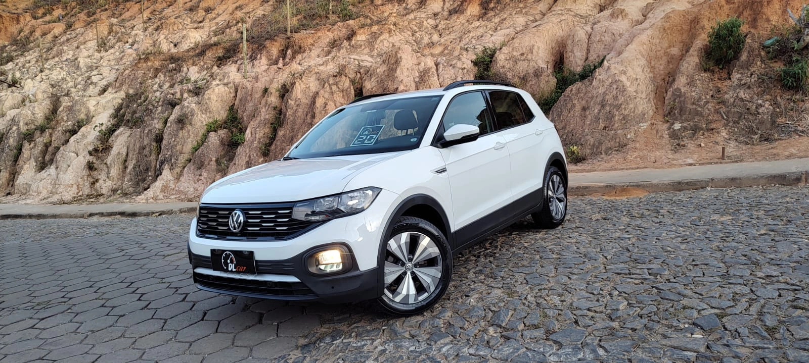 VOLKSWAGEN T-CROSS 1.0 200 TSI TOTAL FLEX COMFORTLINE AUTOMÁTICO