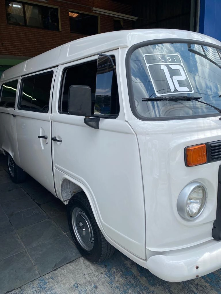 VOLKSWAGEN KOMBI 1.4 MI STD 8V FLEX 4P MANUAL