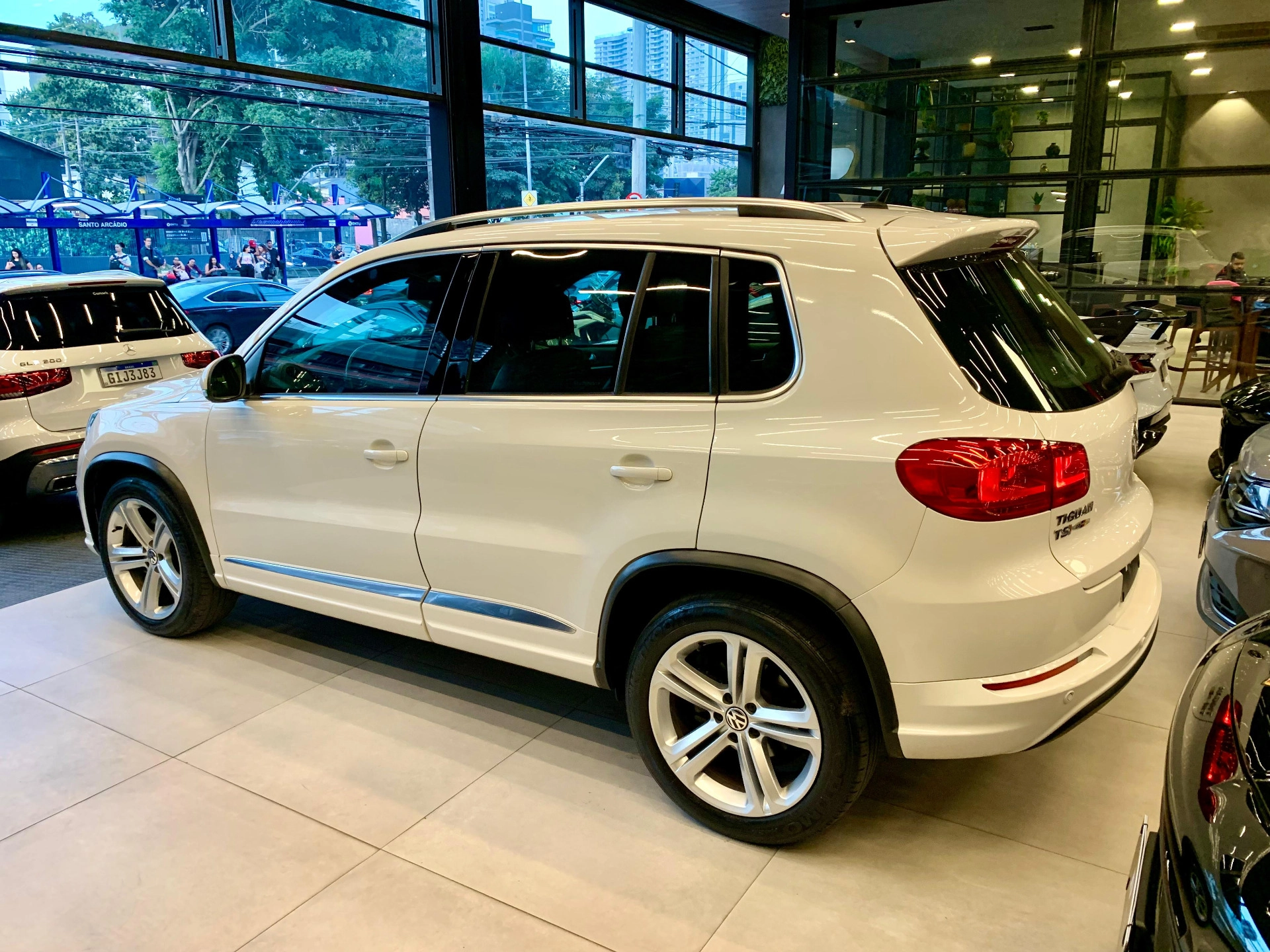 volkswagen TIGUAN 2.0 TSI R-LINE 16V TURBO GASOLINA 4P TIPTRONIC 2013