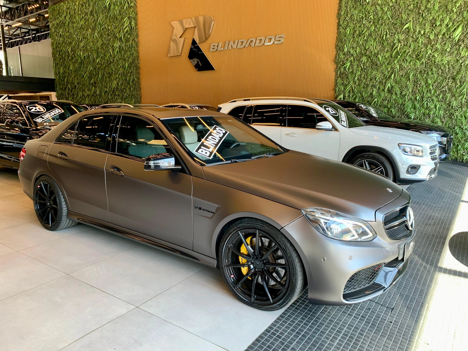 mercedes-benz E 63 AMG 5.5 V8 32V BI-TURBO GASOLINA 4P AUTOMÁTICO 2016