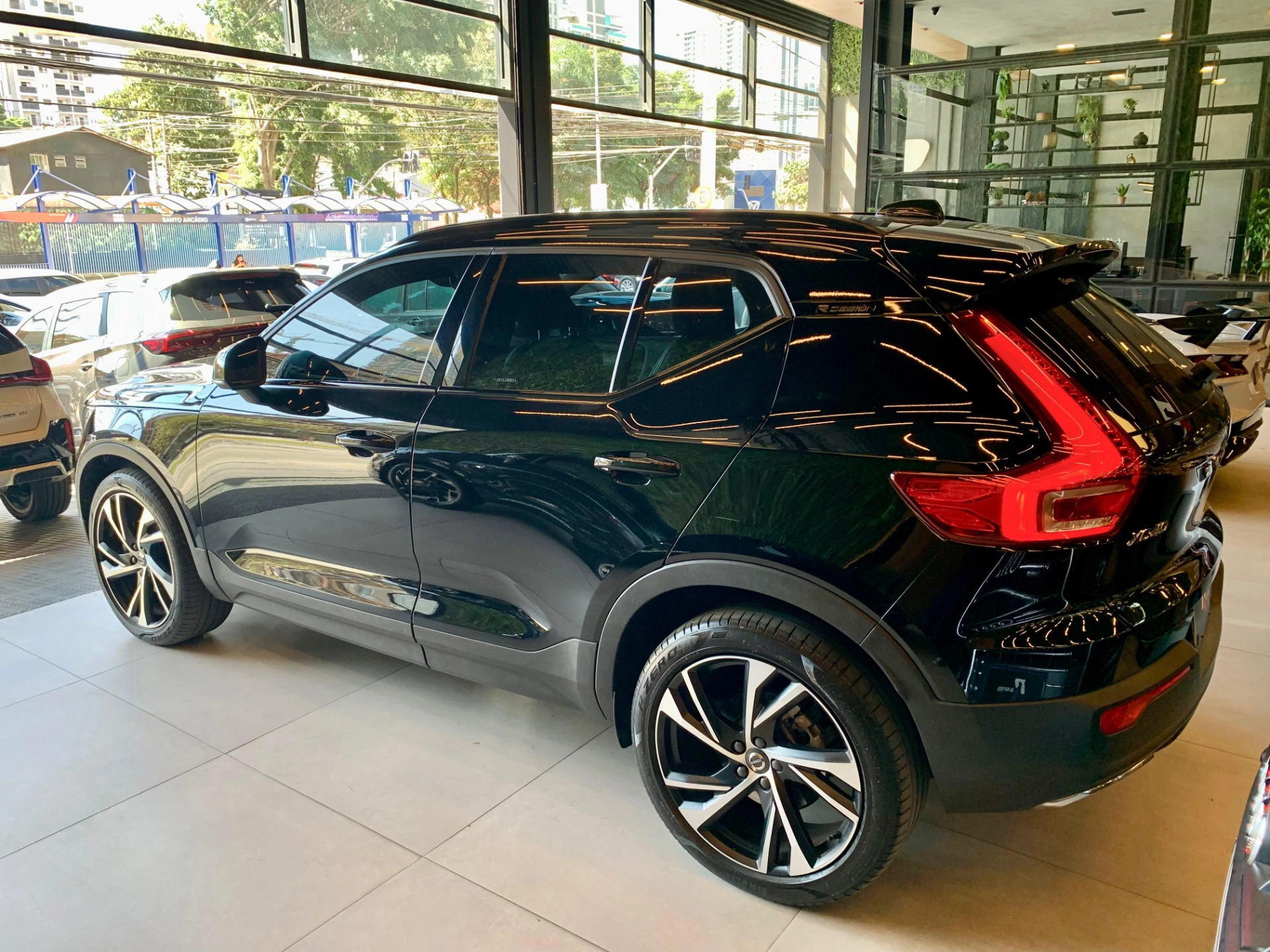 volvo XC40 2.0 T5 GASOLINA R-DESIGN AWD GEARTRONIC 2018