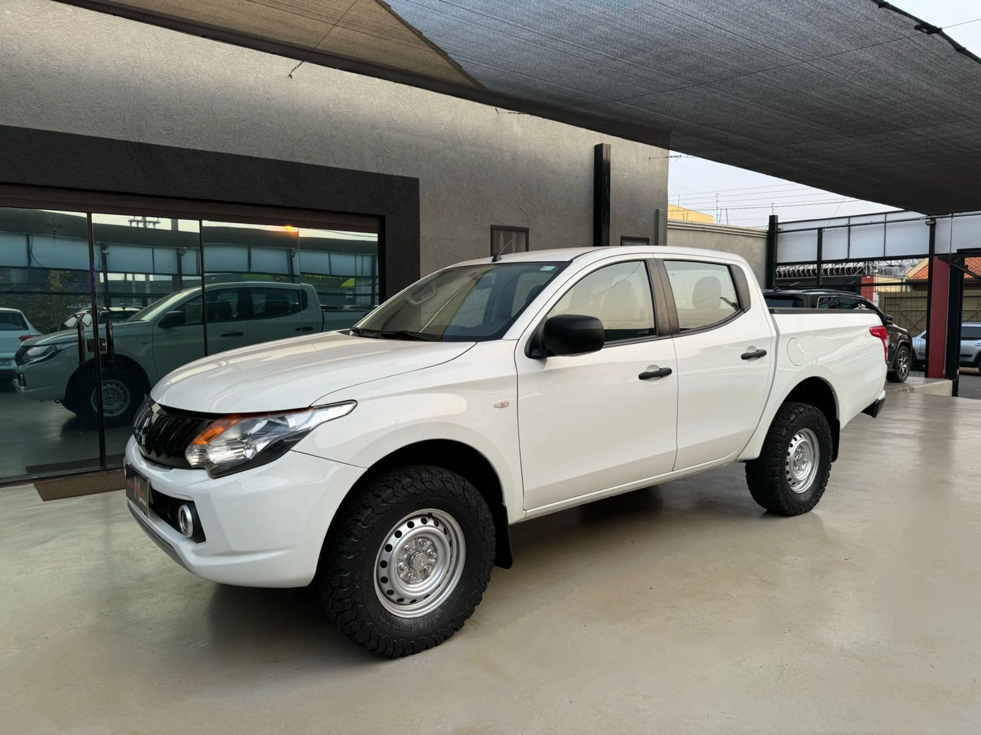 MITSUBISHI L200 TRITON 2.4 16V TURBO DIESEL GL CD 4X4 MANUAL