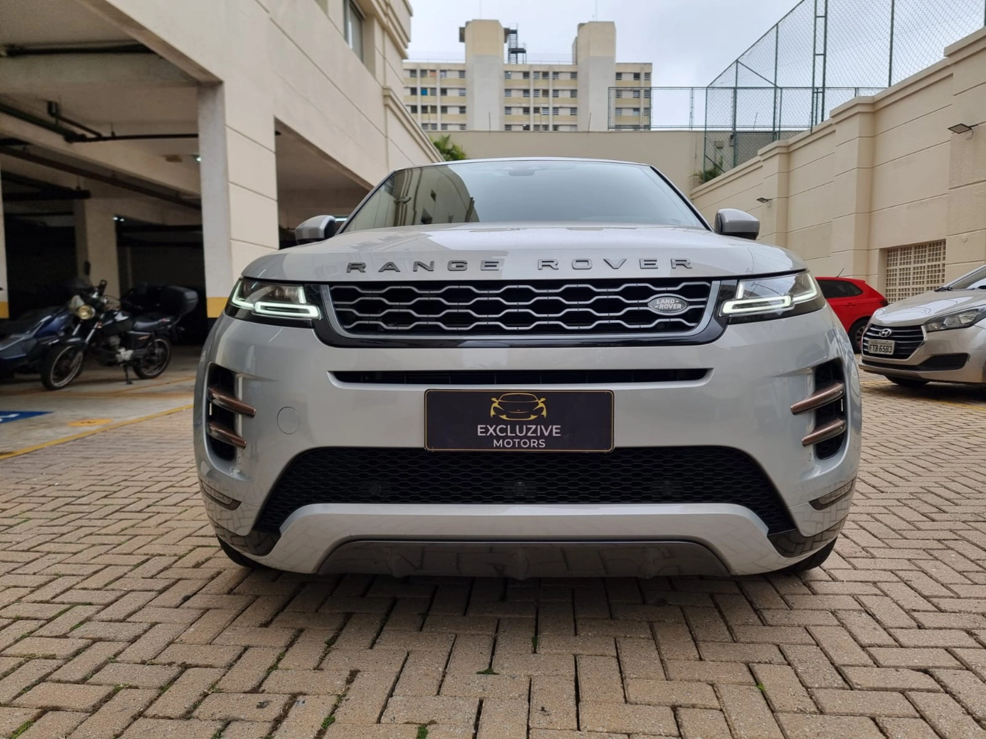 LAND ROVER RANGE ROVER EVOQUE 2.0 P250 FLEX R-DYNAMIC SE AWD AUTOMÁTICO