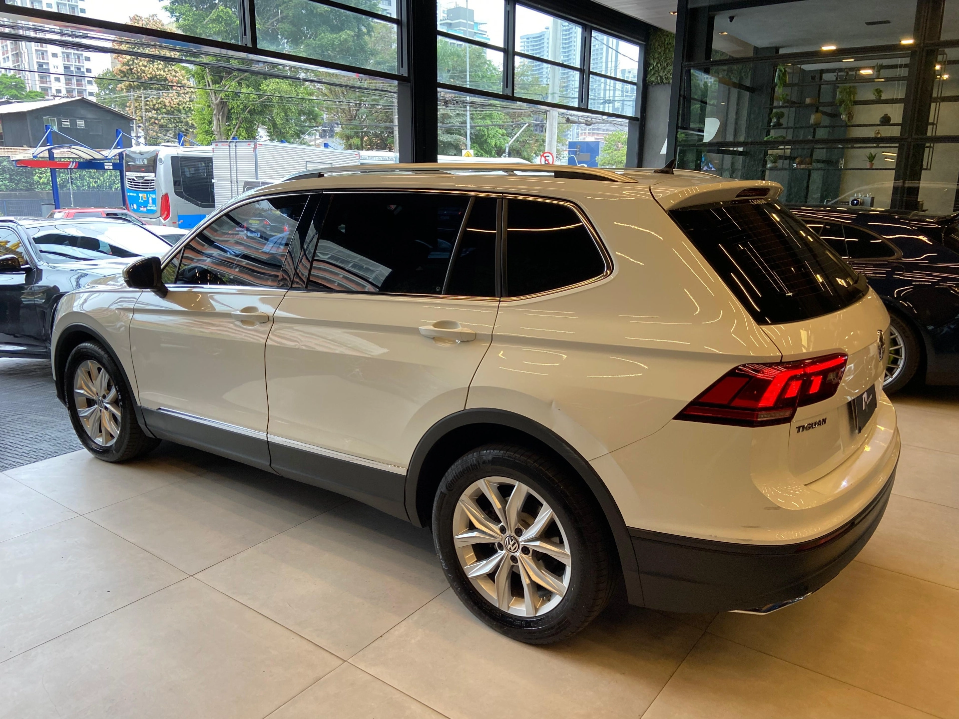 volkswagen TIGUAN 1.4 250 TSI TOTAL FLEX ALLSPACE COMFORTLINE TIPTRONIC 2020