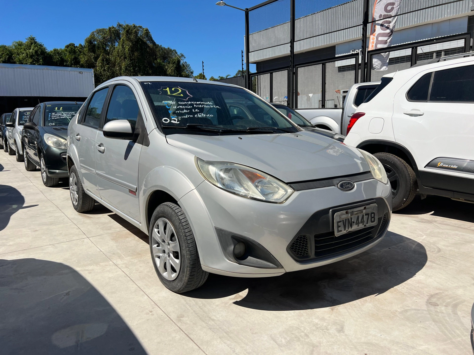 FORD FIESTA 1.6 ROCAM SEDAN 8V FLEX 4P MANUAL