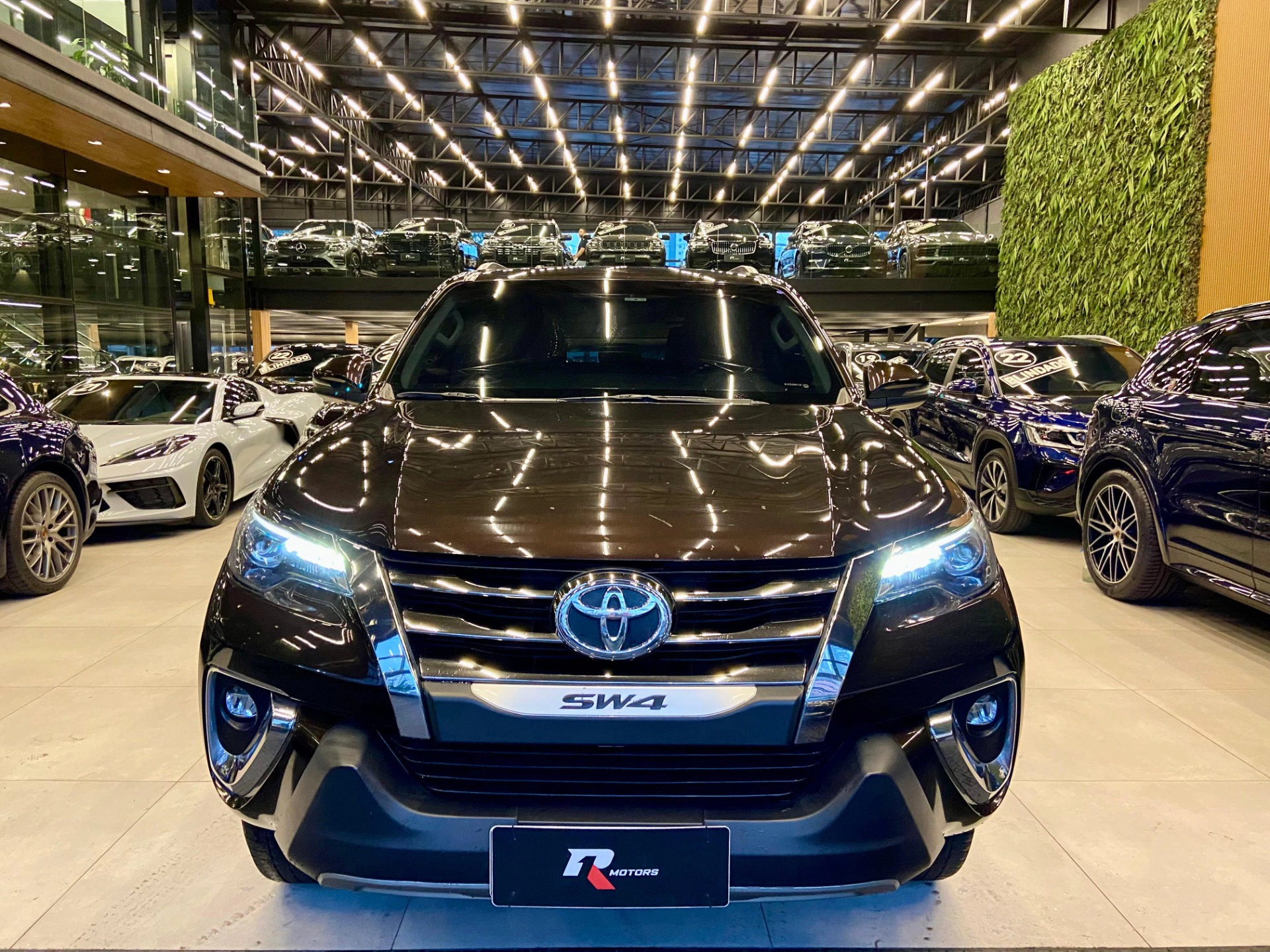 toyota HILUX SW4 2.8 SRX DIAMOND 4X4 7 LUGARES 16V TURBO INTERCOOLER DIESEL 4P AUTOMÁTICO 2019