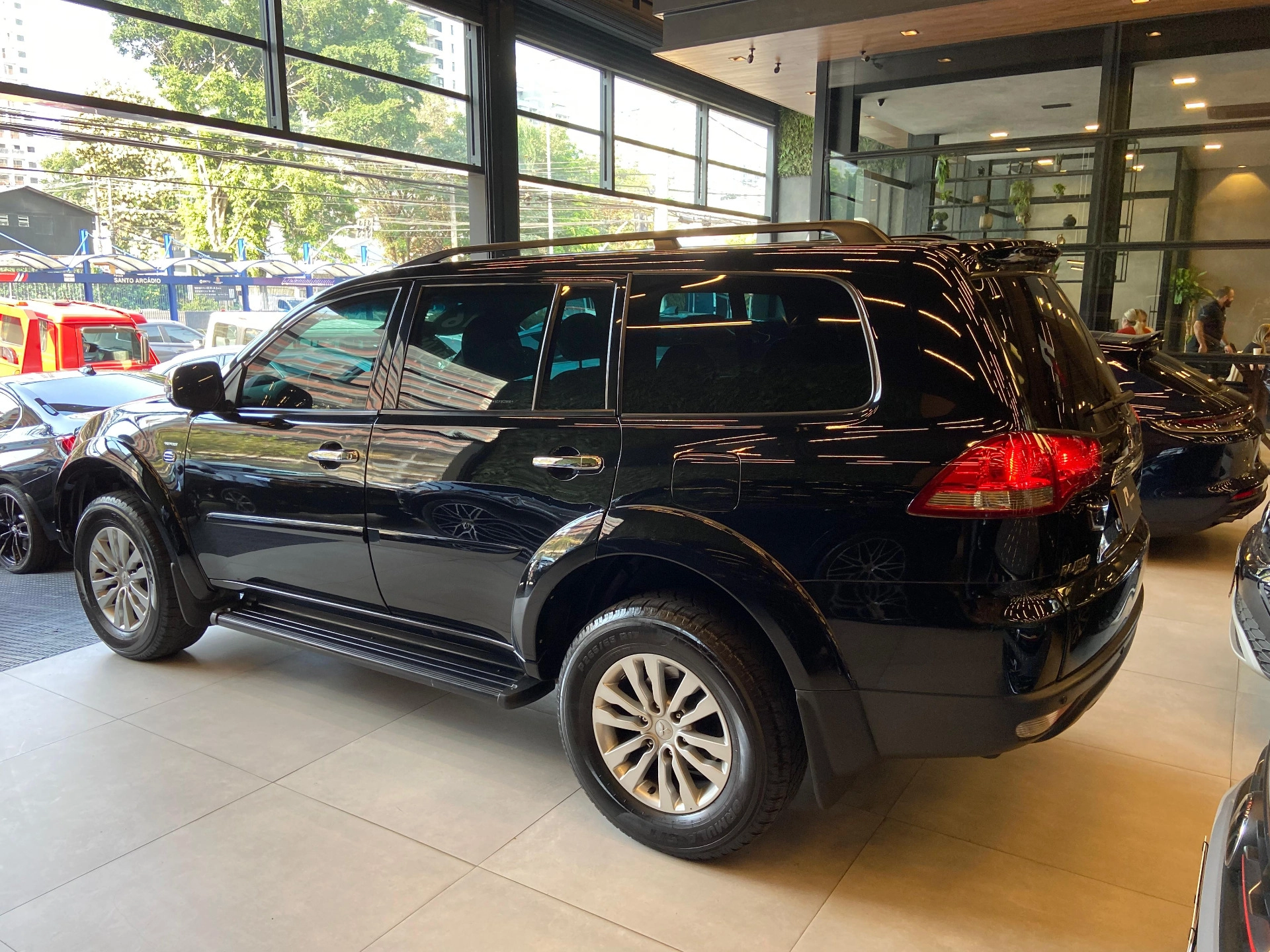 mitsubishi PAJERO 3.5 HPE 4X4 7 LUGARES V6 24V FLEX 4P AUTOMÁTICO 2016