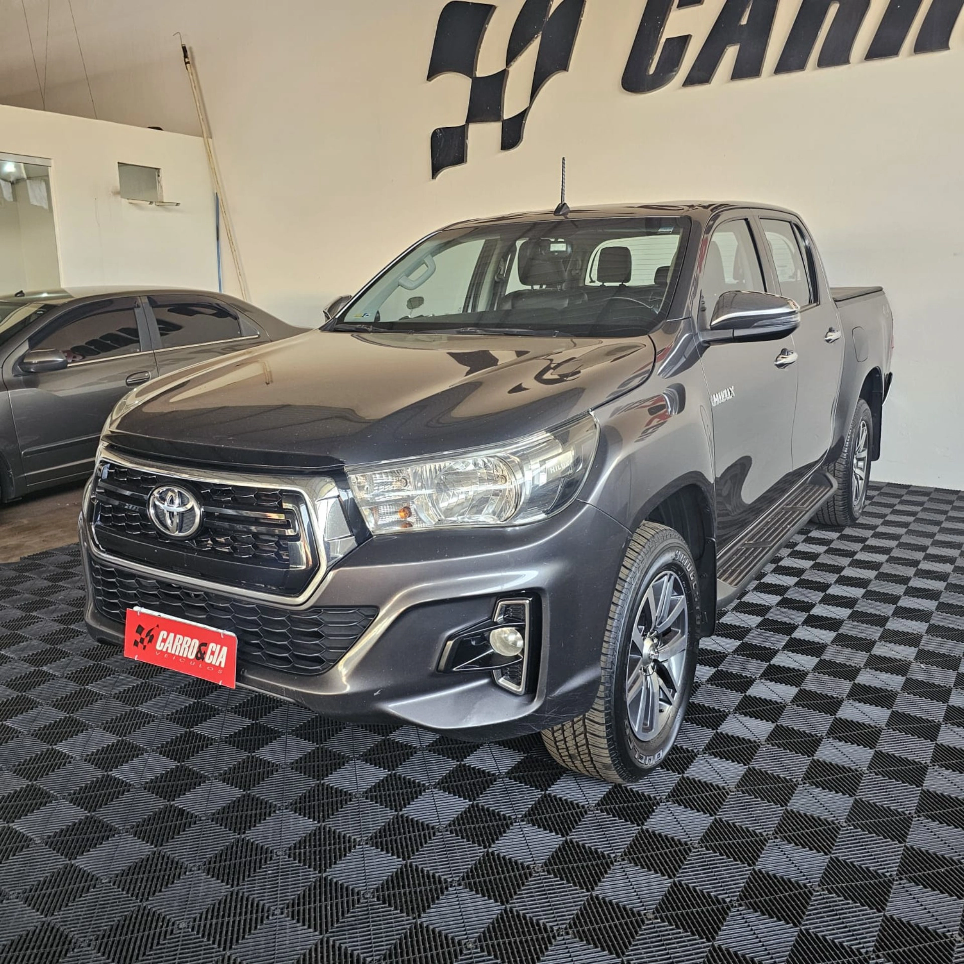 TOYOTA HILUX 2.8 SRV 4X4 CD 16V DIESEL 4P AUTOMÁTICO