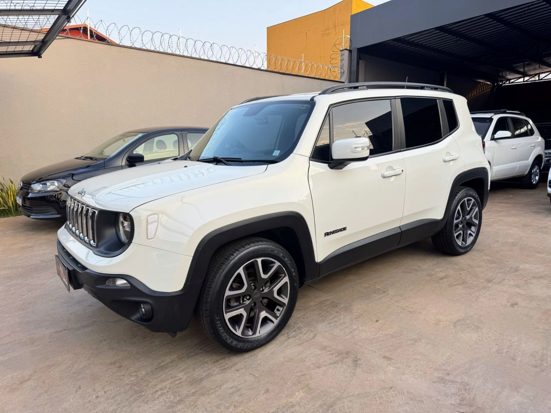 JEEP RENEGADE 1.8 16V FLEX LONGITUDE 4P AUTOMÁTICO