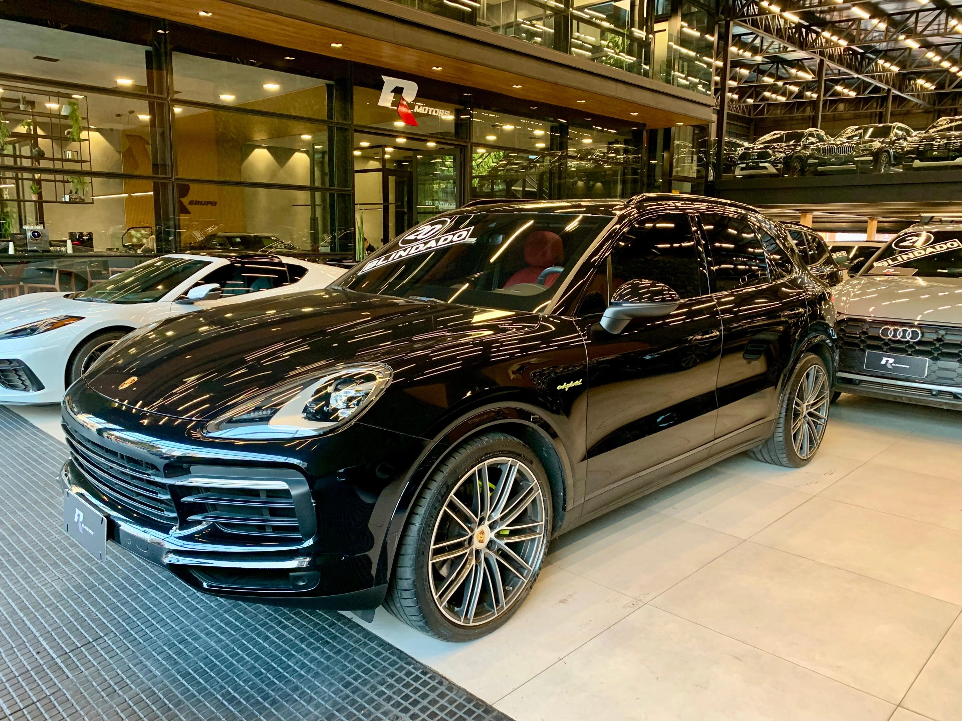 porsche CAYENNE 3.0 V6 E-HYBRID AWD TIPTRONIC S 2020