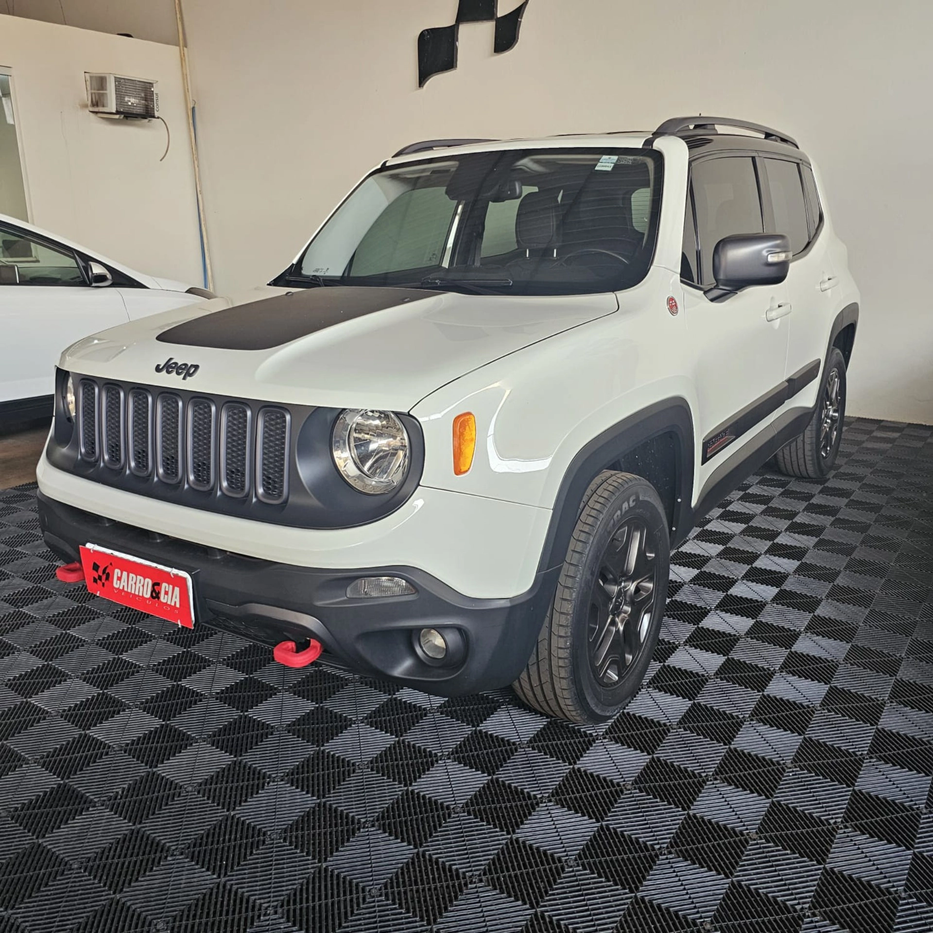 JEEP RENEGADE 2.0 16V TURBO DIESEL TRAILHAWK 4P 4X4 AUTOMÁTICO