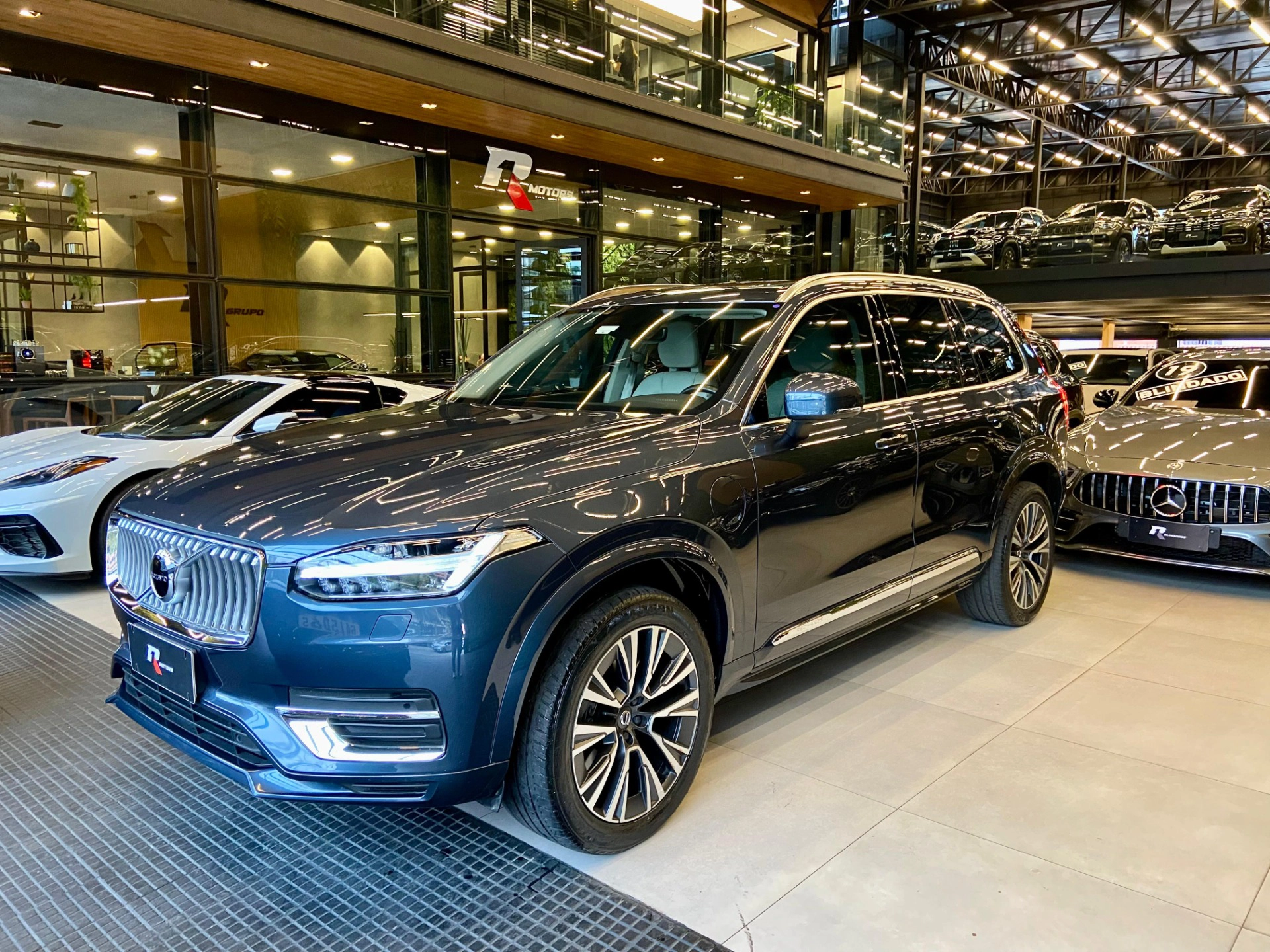 volvo XC90 2.0 T8 HYBRID MOMENTUM AWD GEARTRONIC 2021