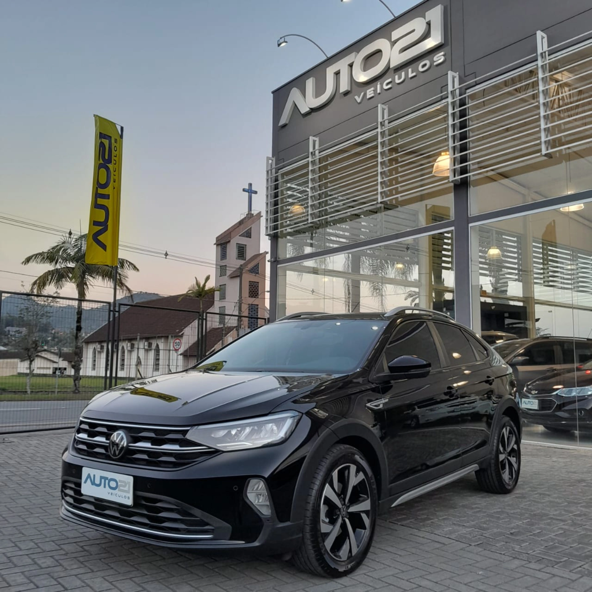 VOLKSWAGEN NIVUS 1.0 200 TSI TOTAL FLEX HIGHLINE AUTOMÁTICO