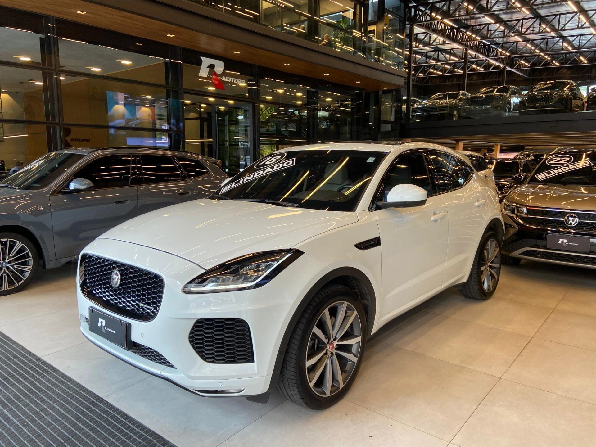 jaguar E-PACE 2.0 16V P300 GASOLINA R-DYNAMIC SE AWD AUTOMÁTICO 2018