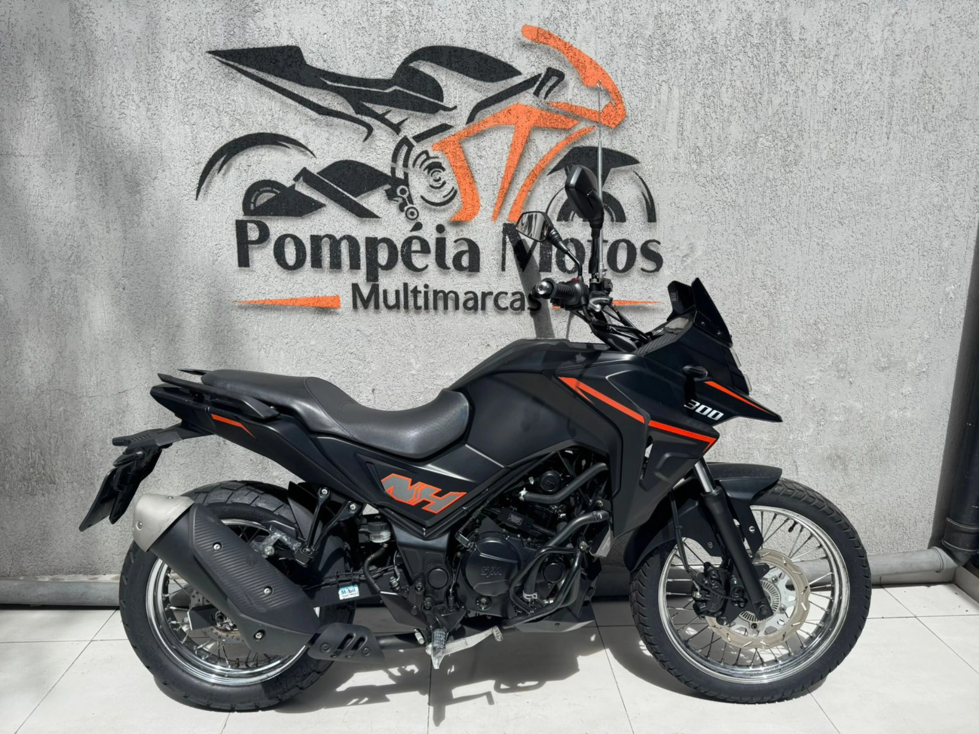 DAFRA NH 300 ABS Street