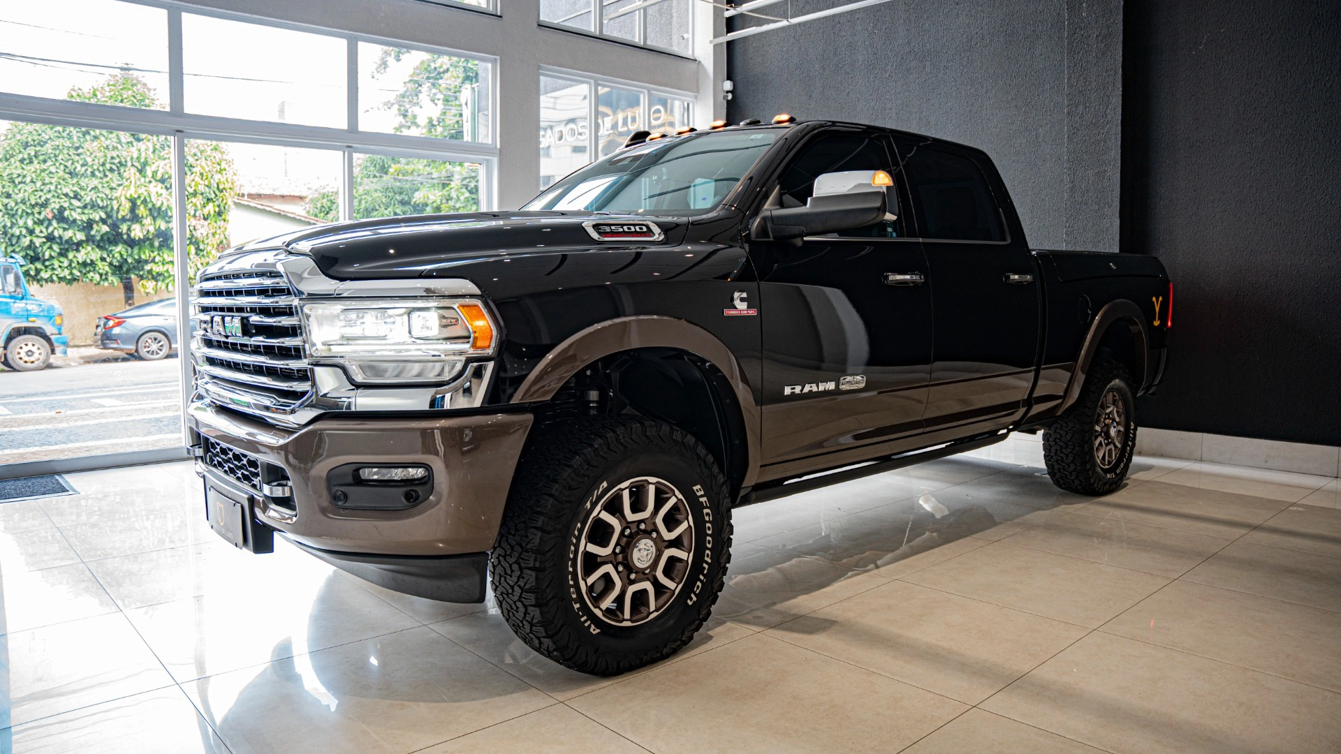 RAM 3500 6.7 I6 TURBO DIESEL LIMITED LONGHORN CD 4X4  AUTOMÁTICO